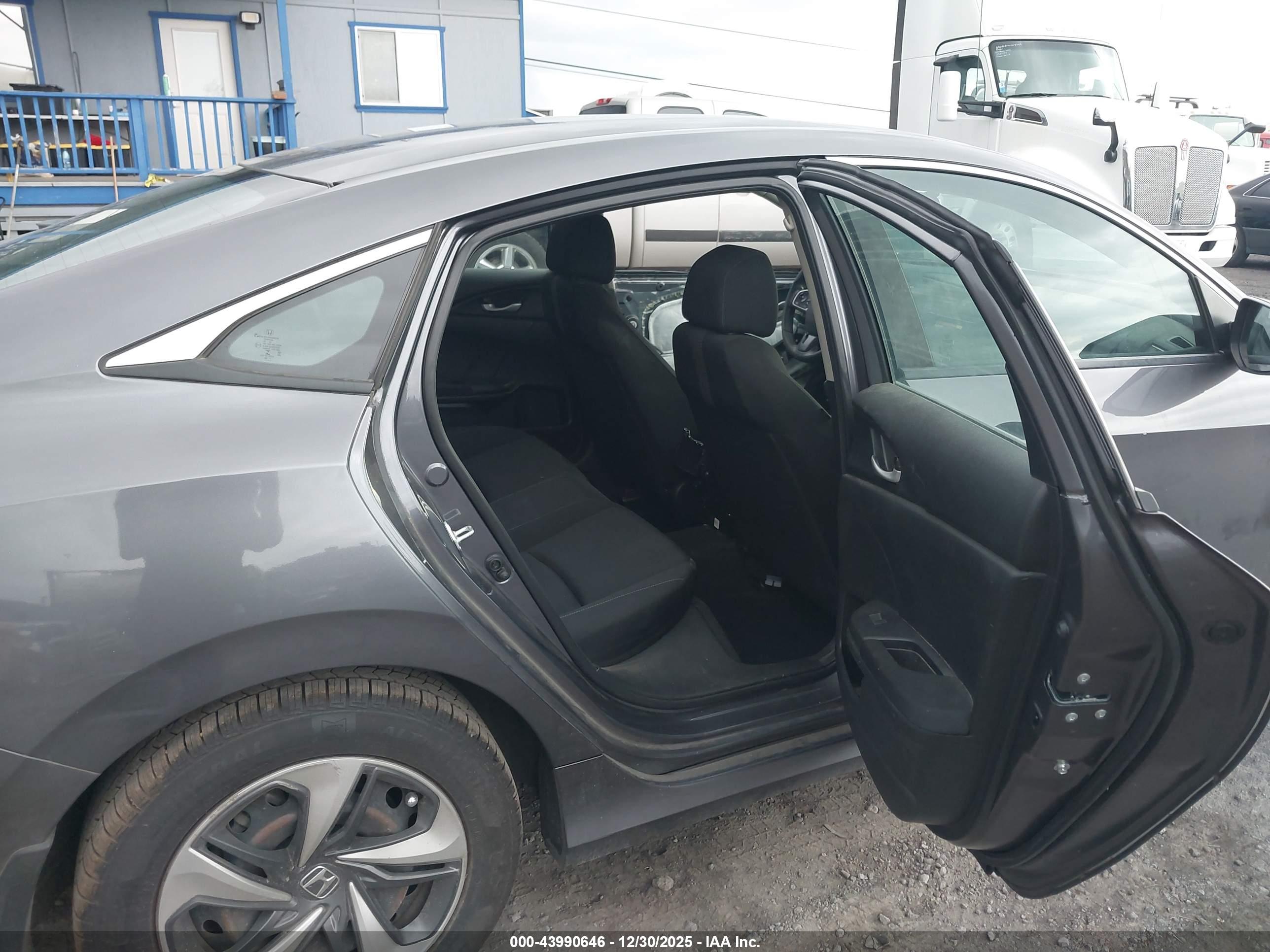 HONDA CIVIC image 8