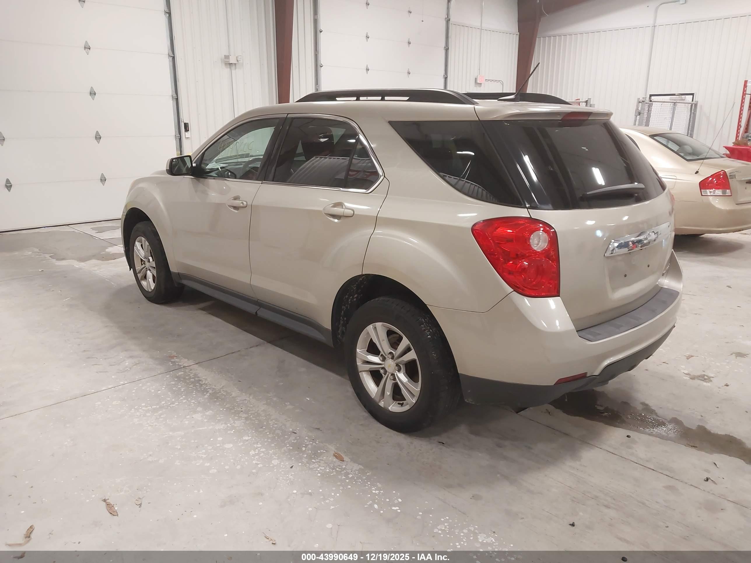 CHEVROLET EQUINOX image 3