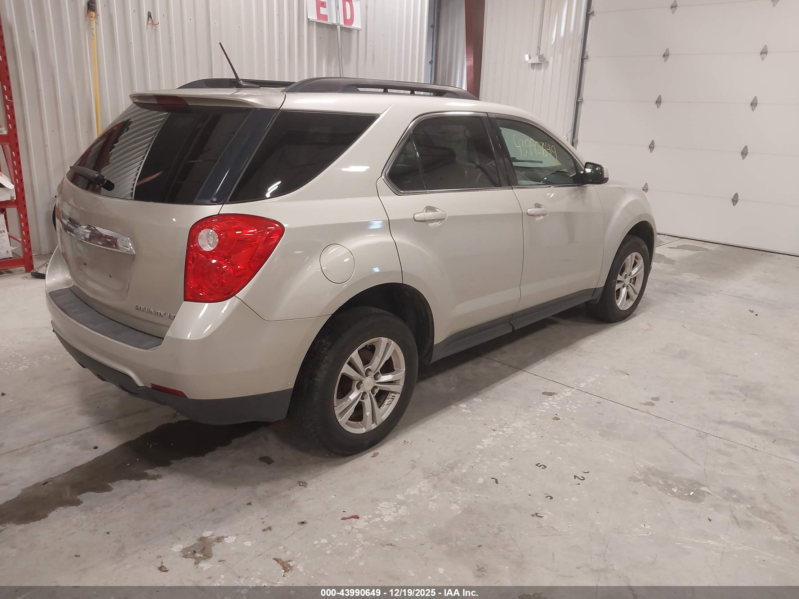 CHEVROLET EQUINOX image 4