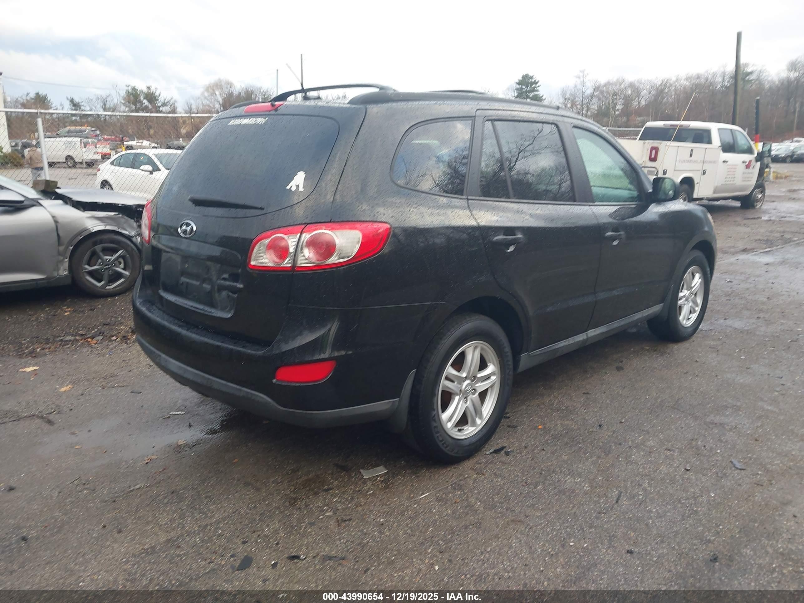 HYUNDAI SANTA image 4