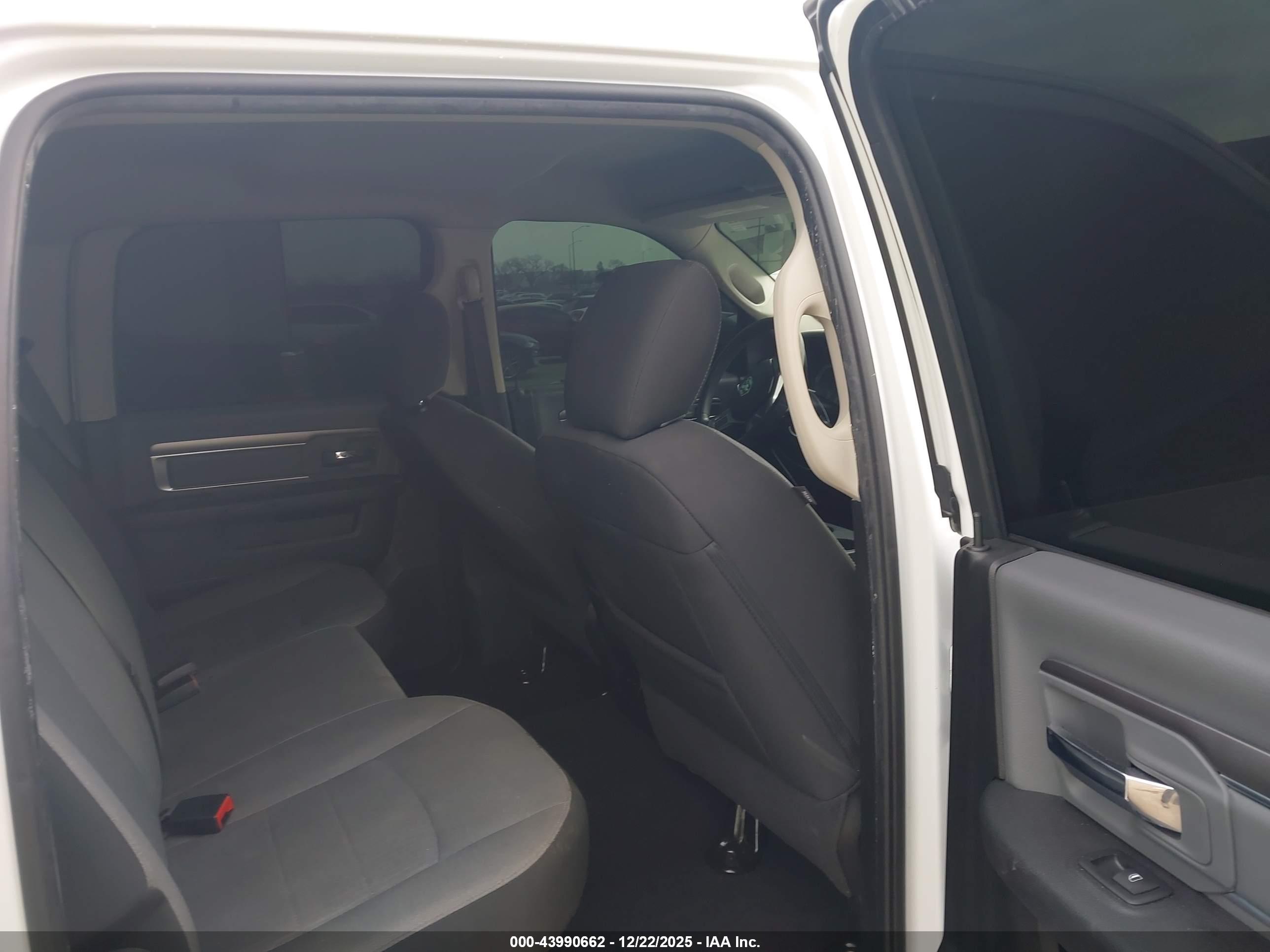 RAM 1500 image 8