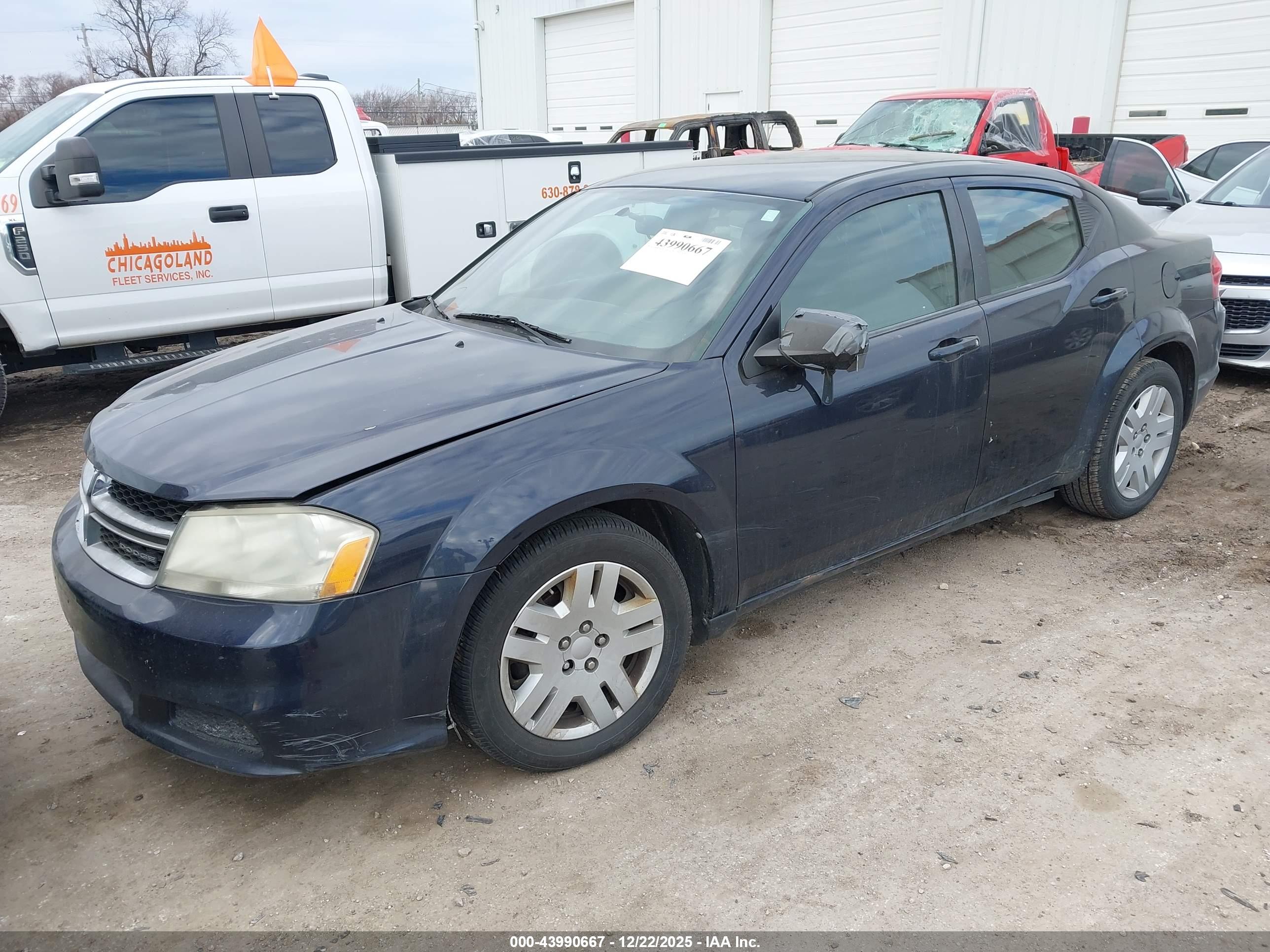 DODGE AVENGER image 2