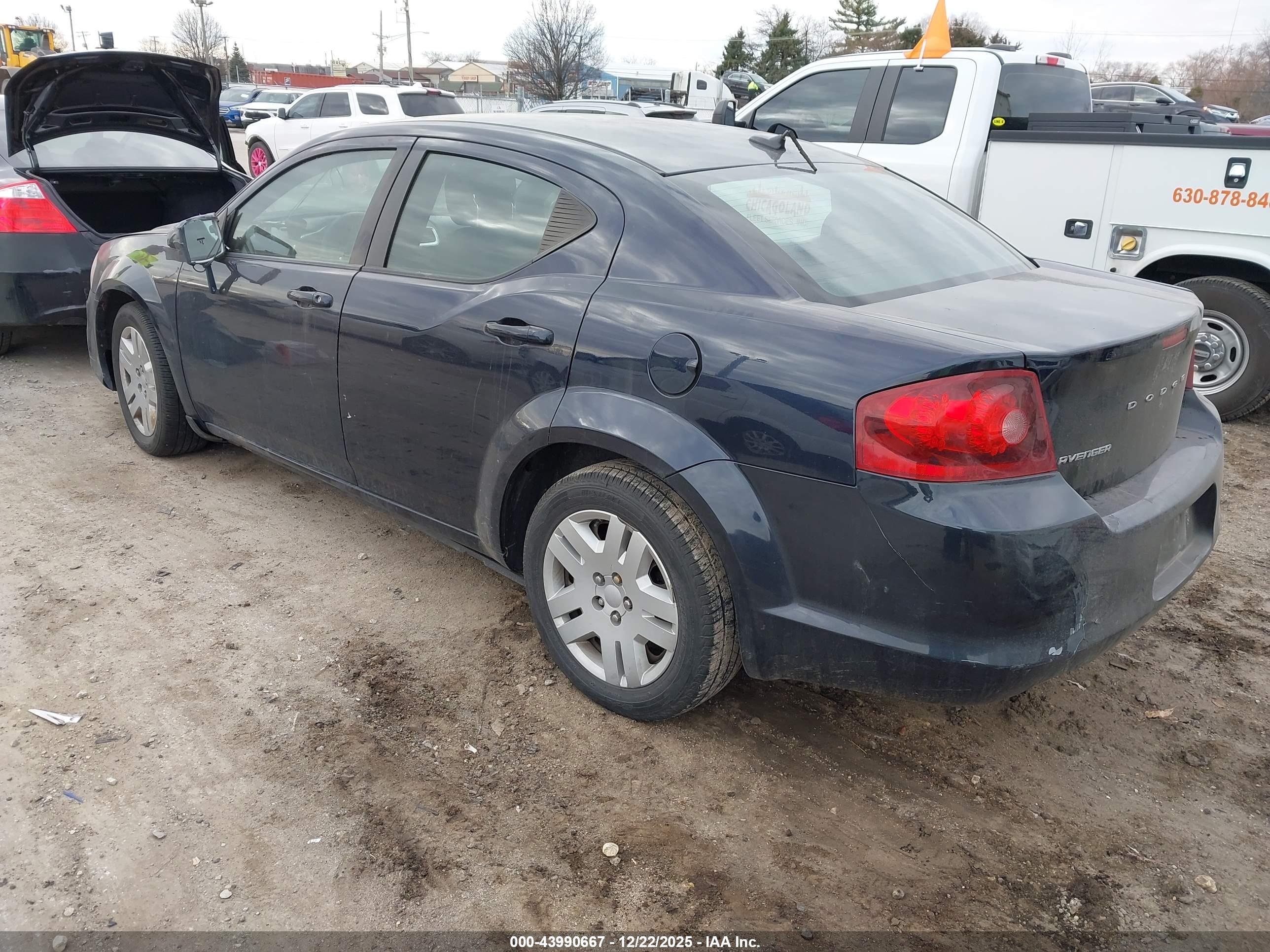 DODGE AVENGER image 3