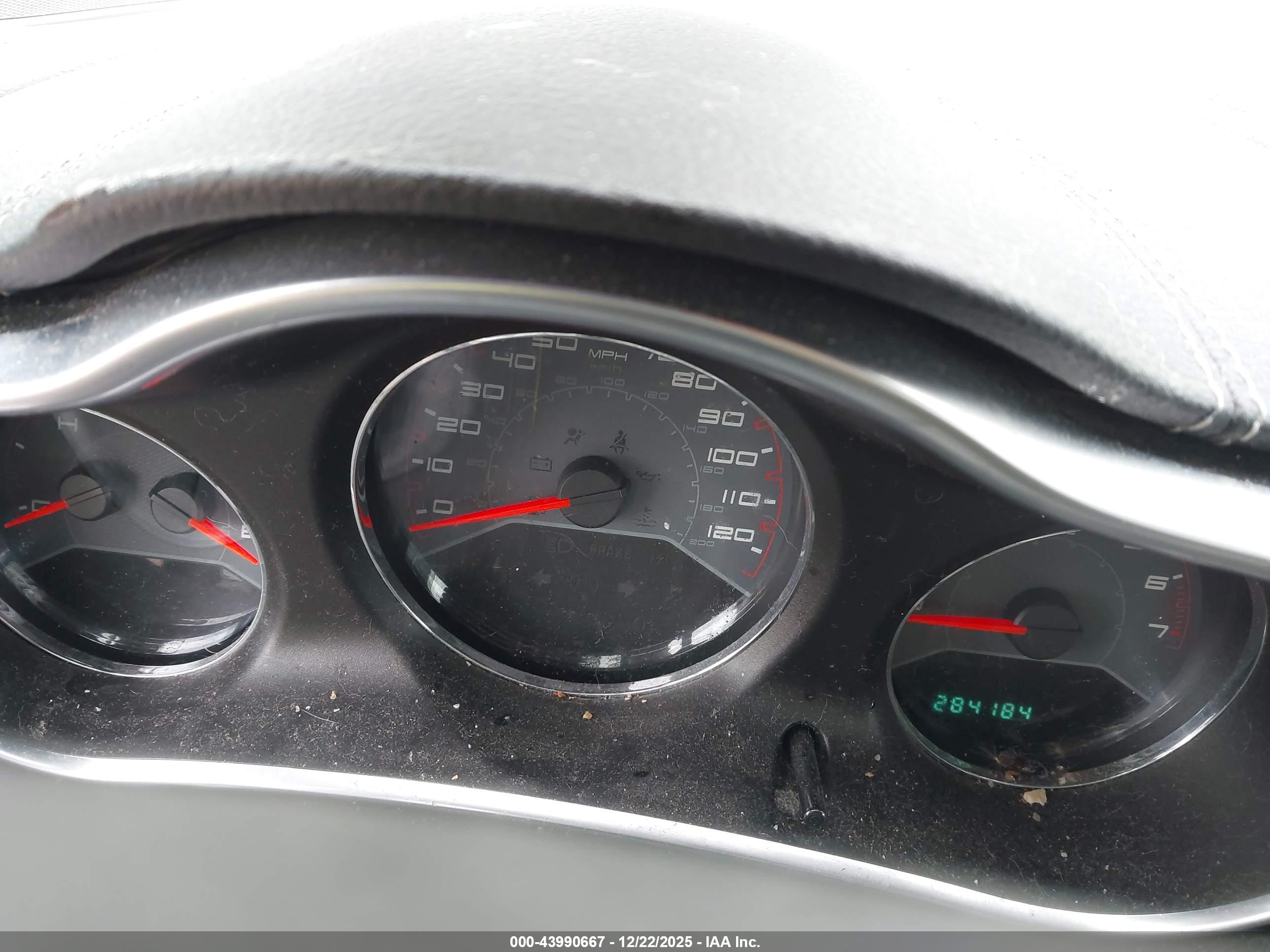 DODGE AVENGER image 7
