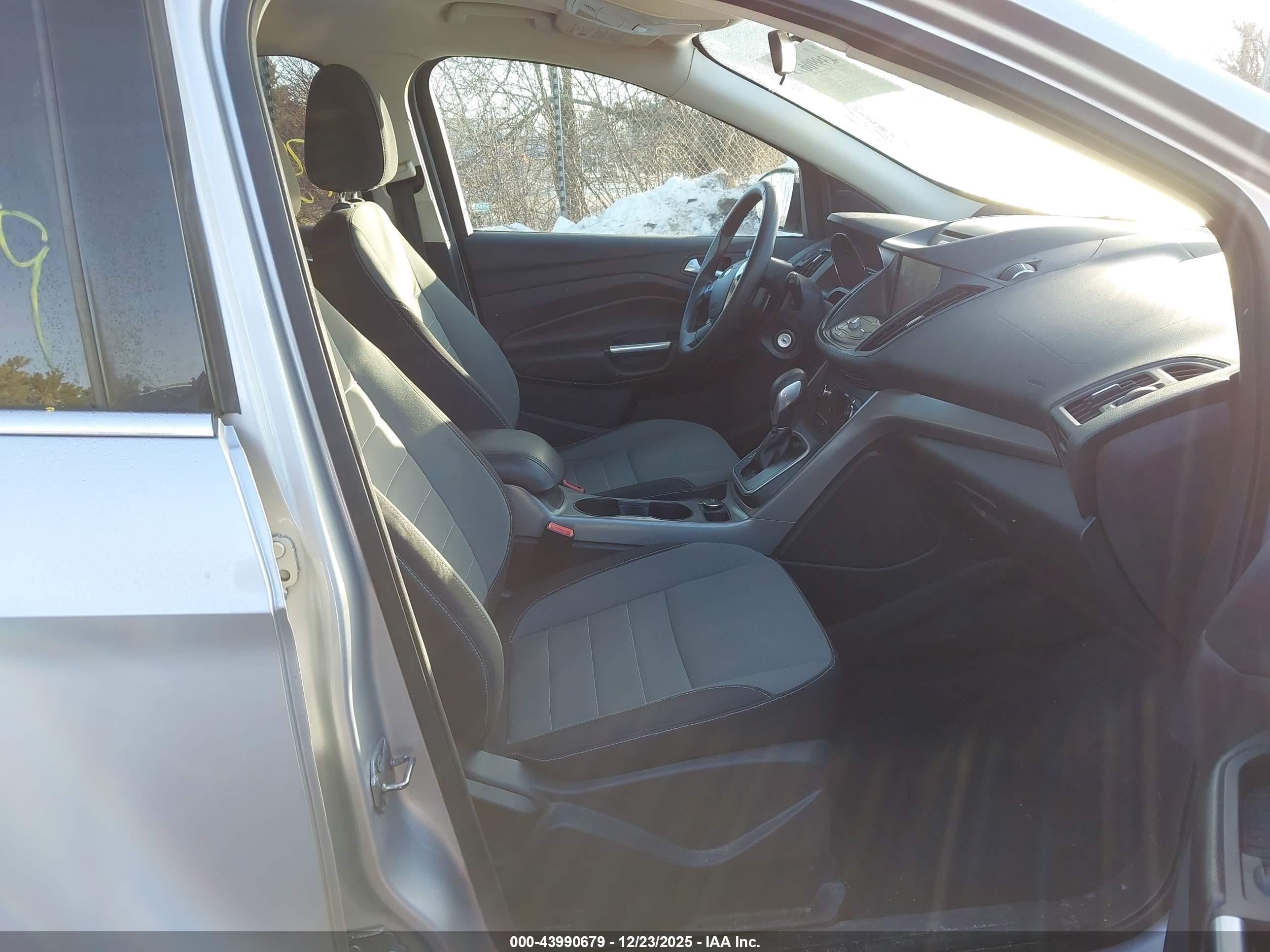 FORD ESCAPE image 5