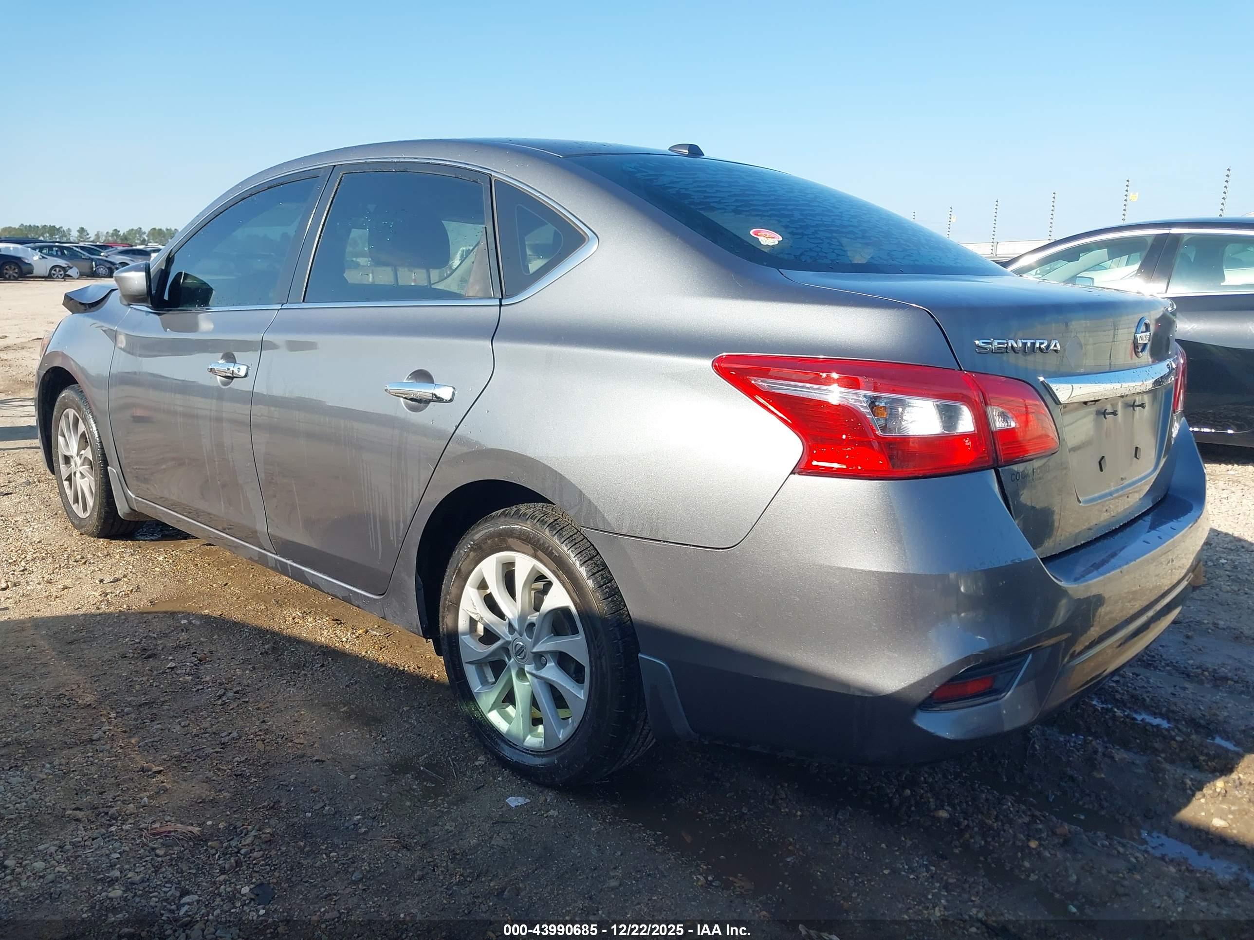 NISSAN SENTRA image 3
