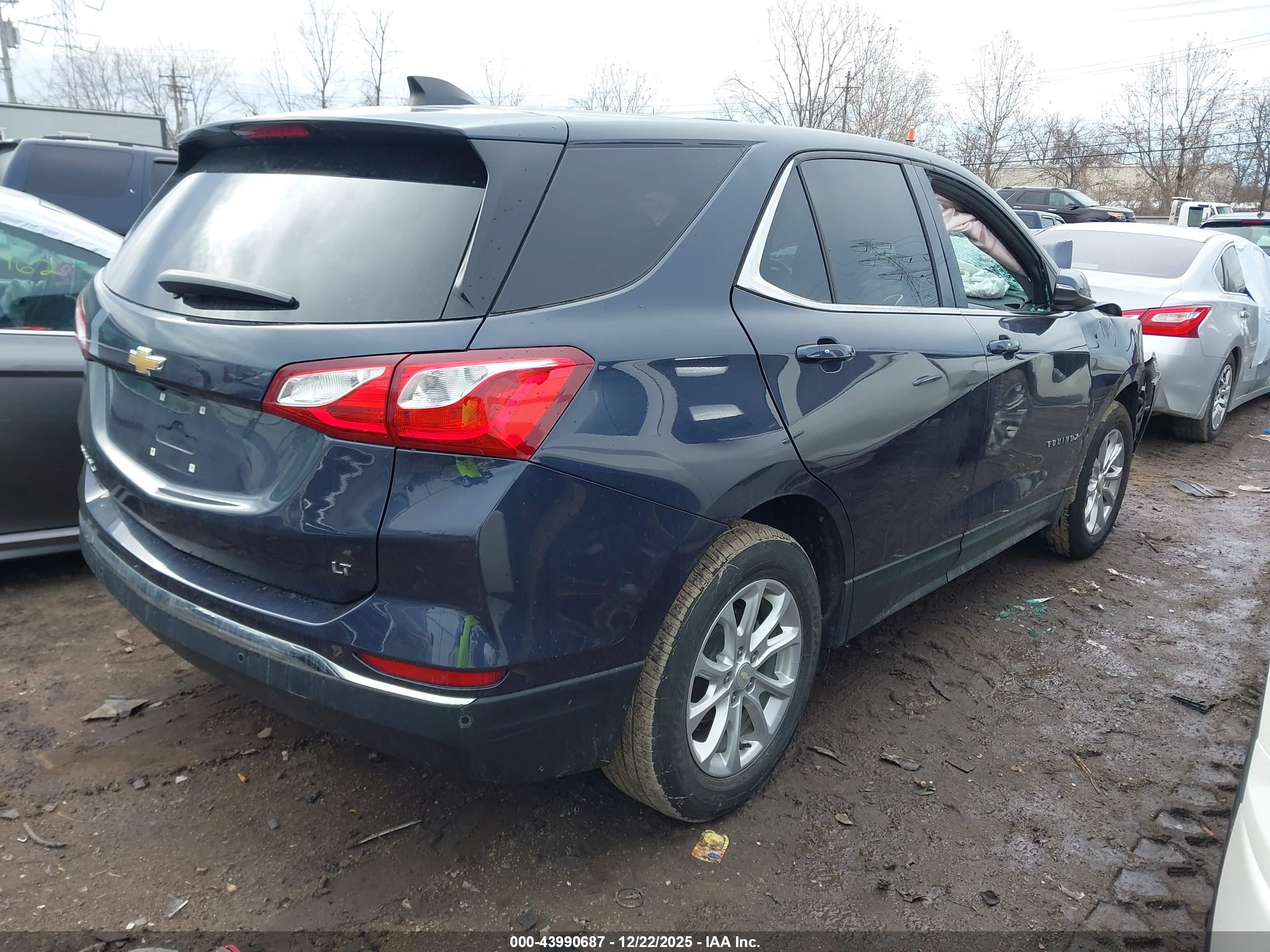 CHEVROLET EQUINOX image 4