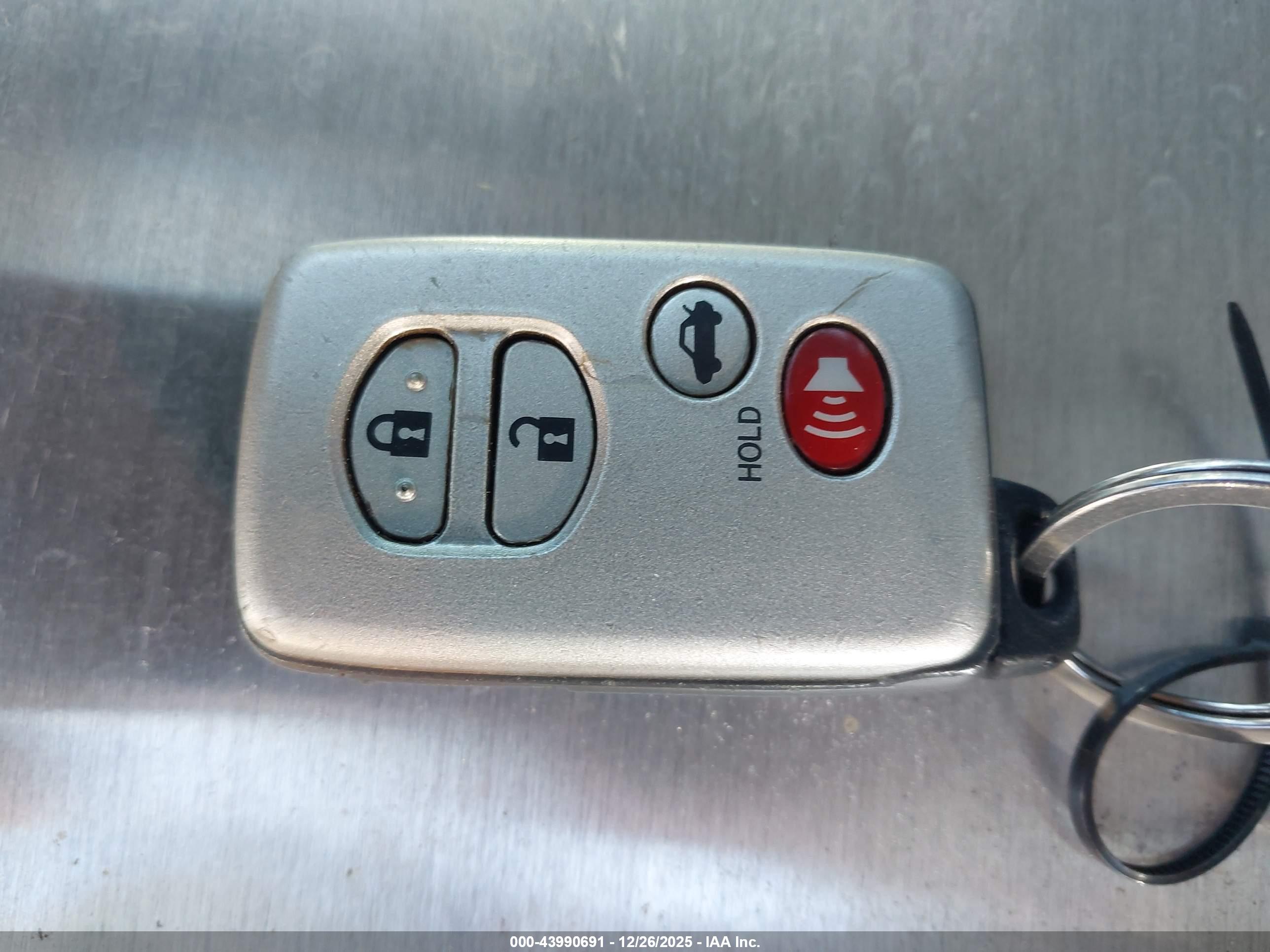 TOYOTA CAMRY image 11
