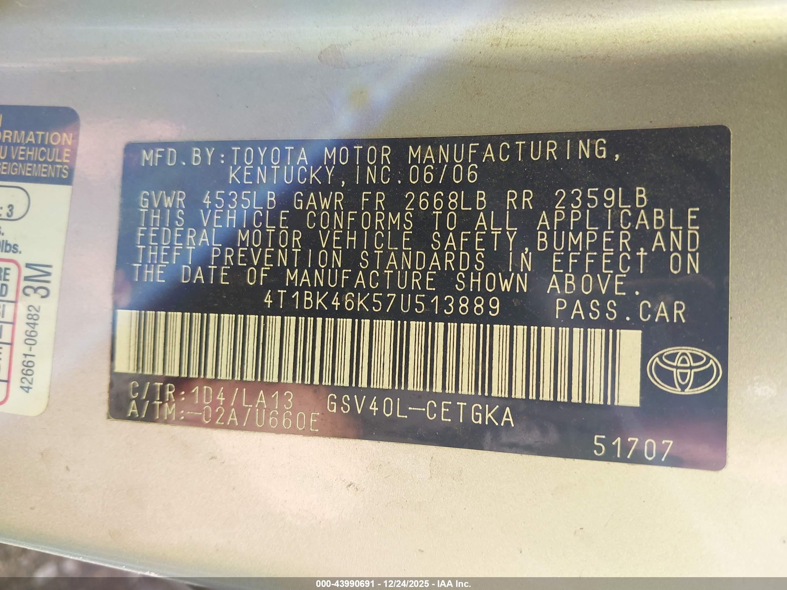 TOYOTA CAMRY image 9