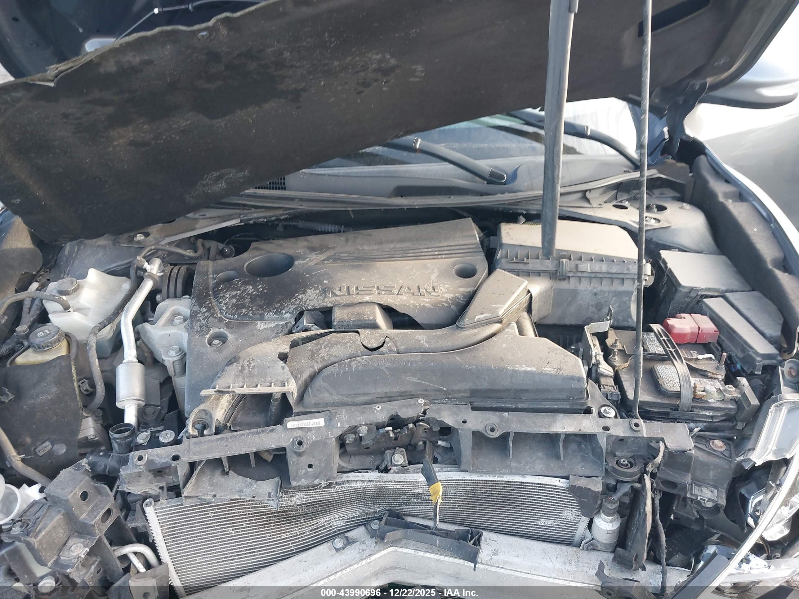 NISSAN ALTIMA image 10
