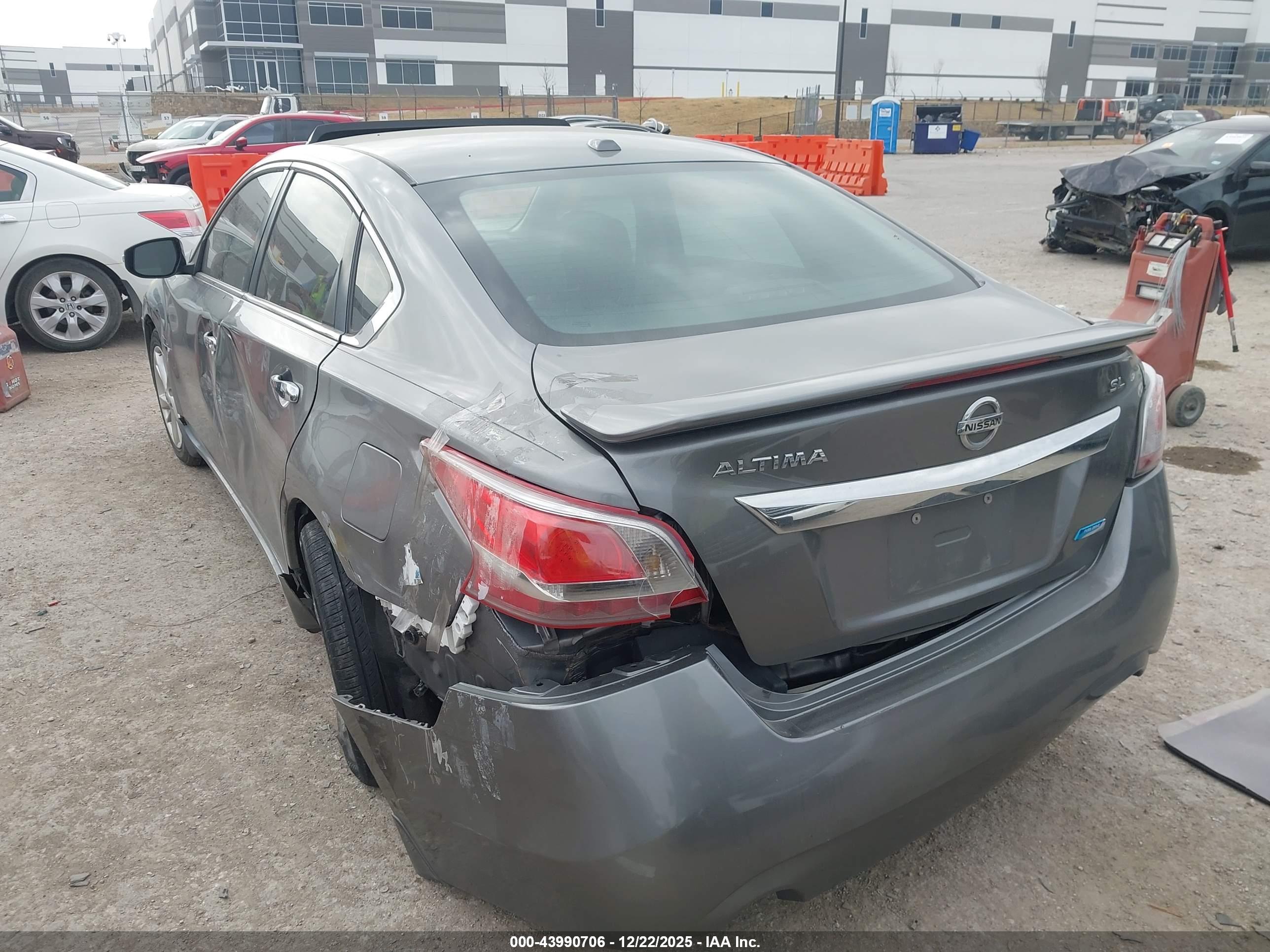 NISSAN ALTIMA image 3