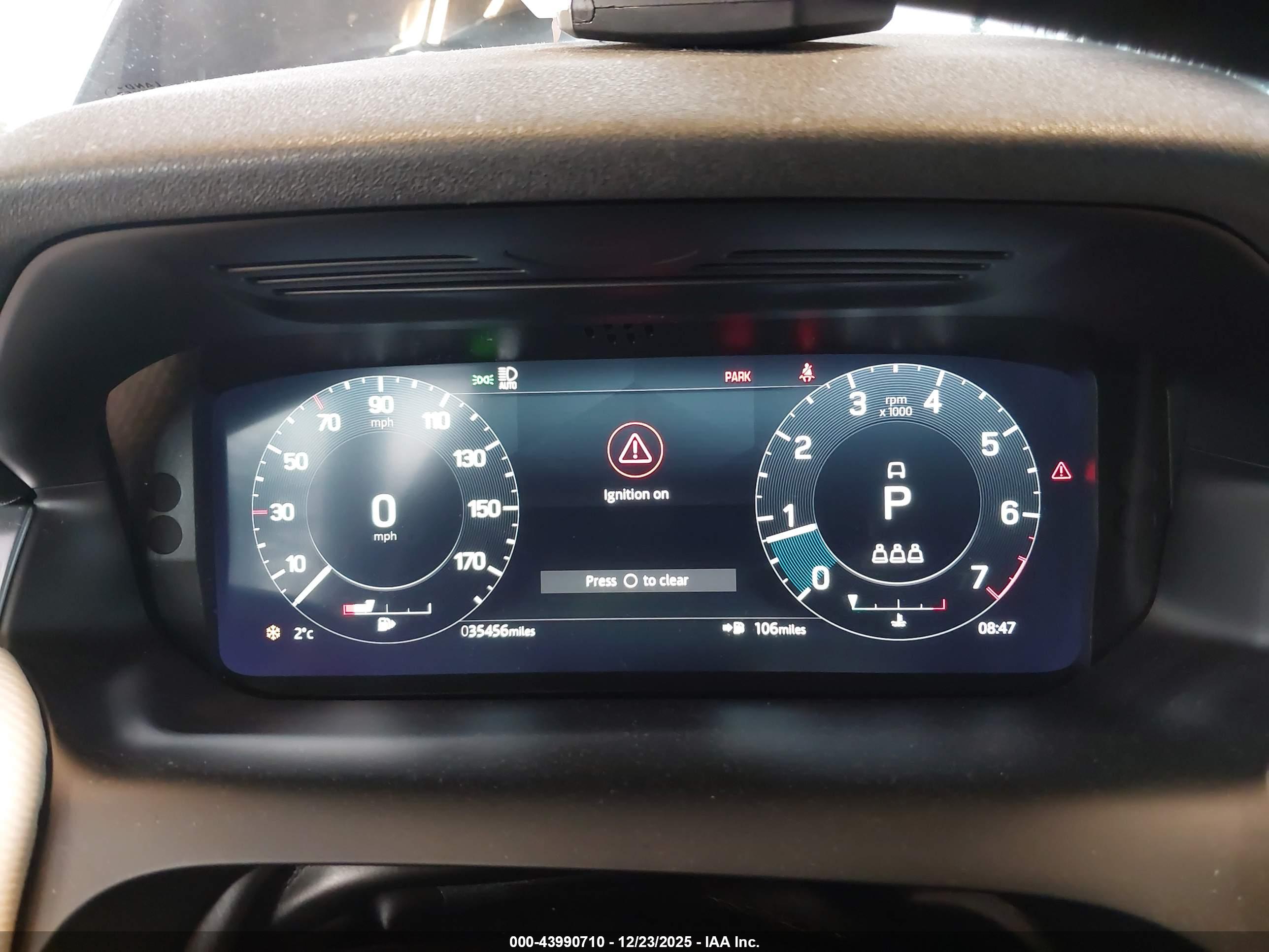 LAND ROVER image 7