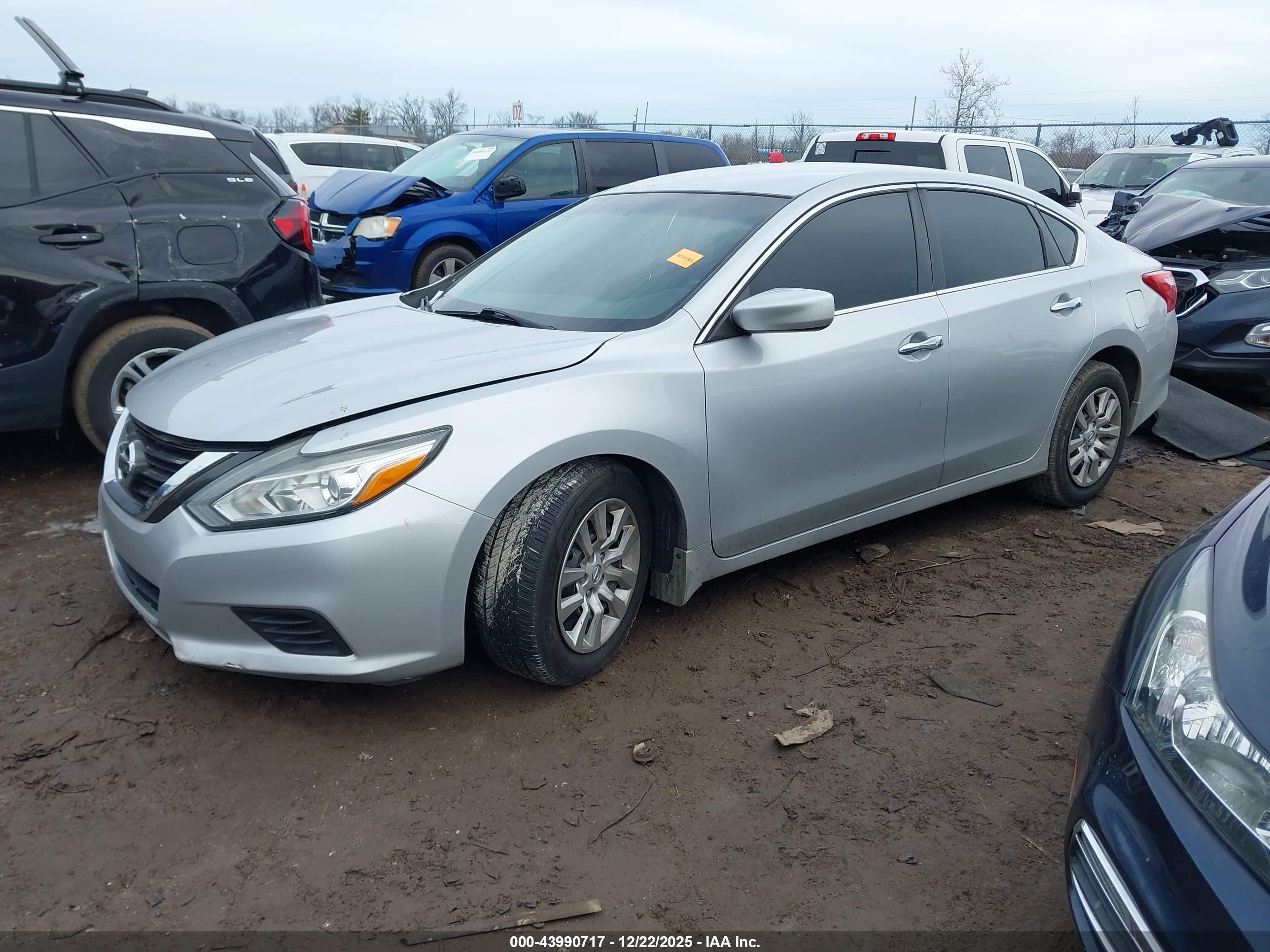 NISSAN ALTIMA image 2