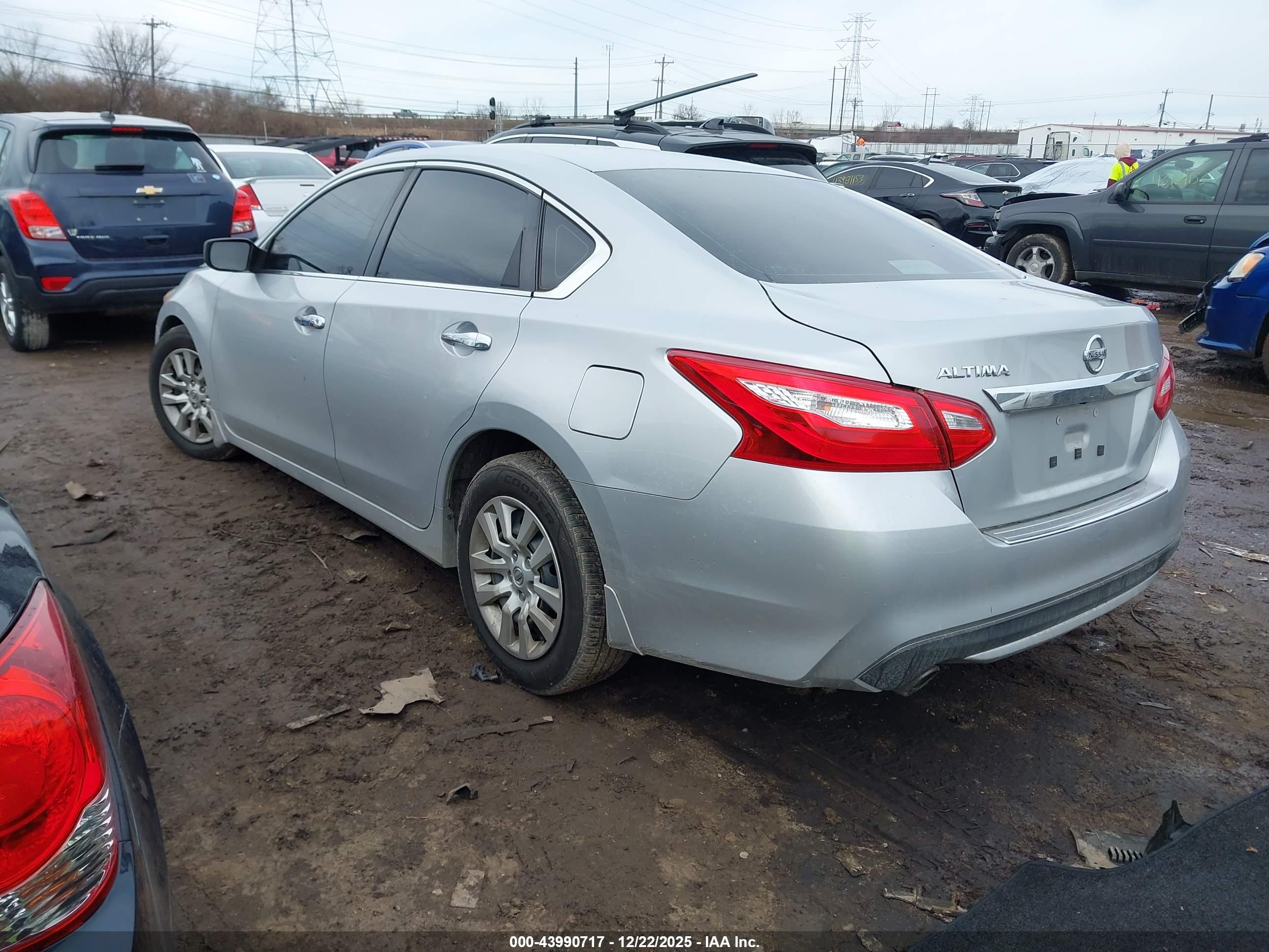NISSAN ALTIMA image 3