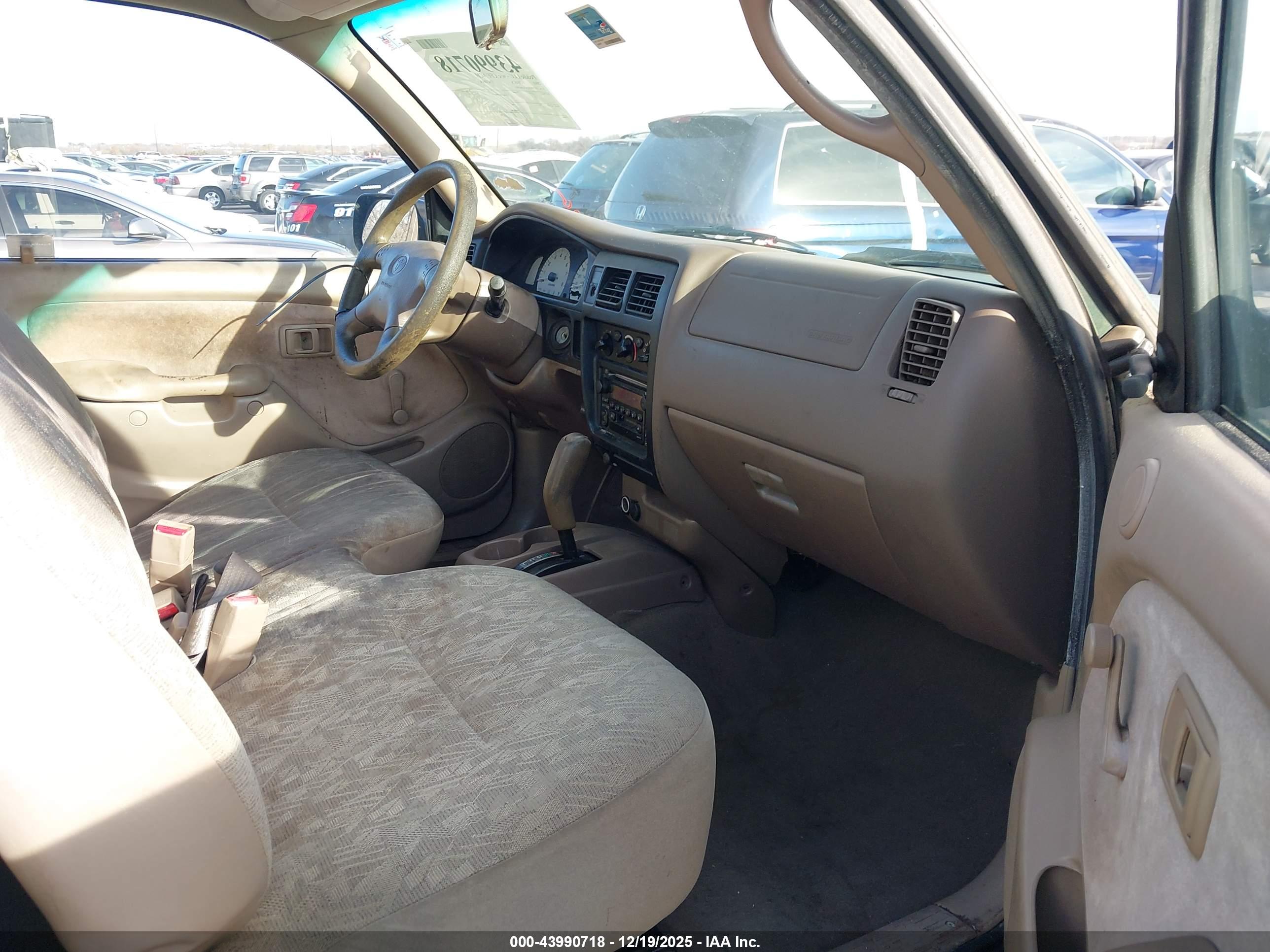 TOYOTA TACOMA image 5