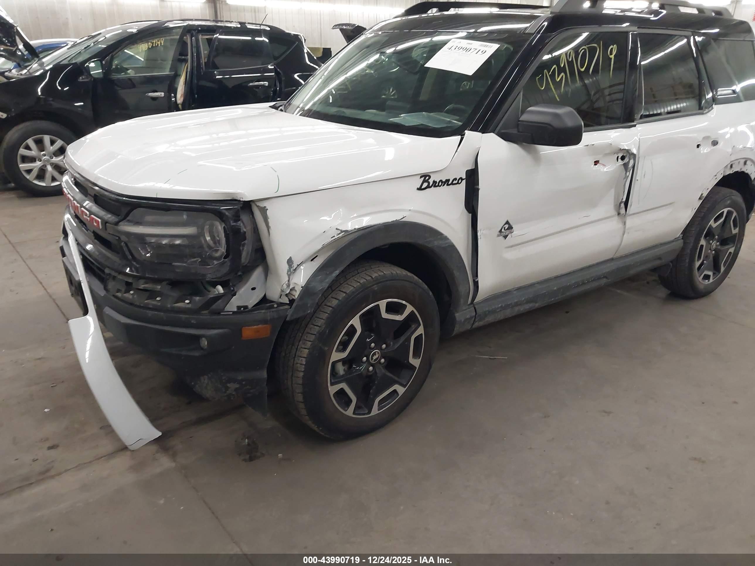 FORD BRONCO image 2