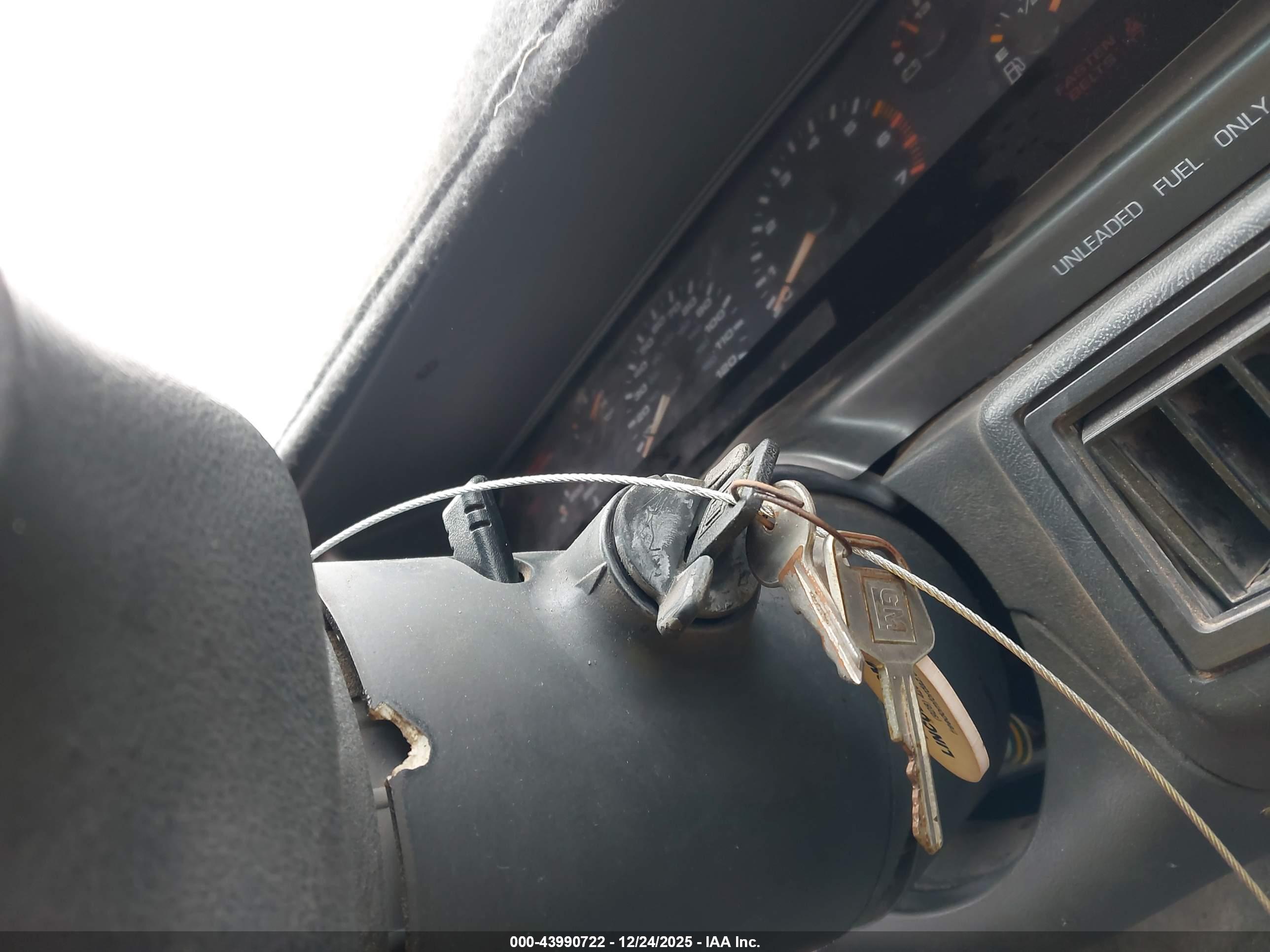 OLDSMOBILE CUTLASS image 11