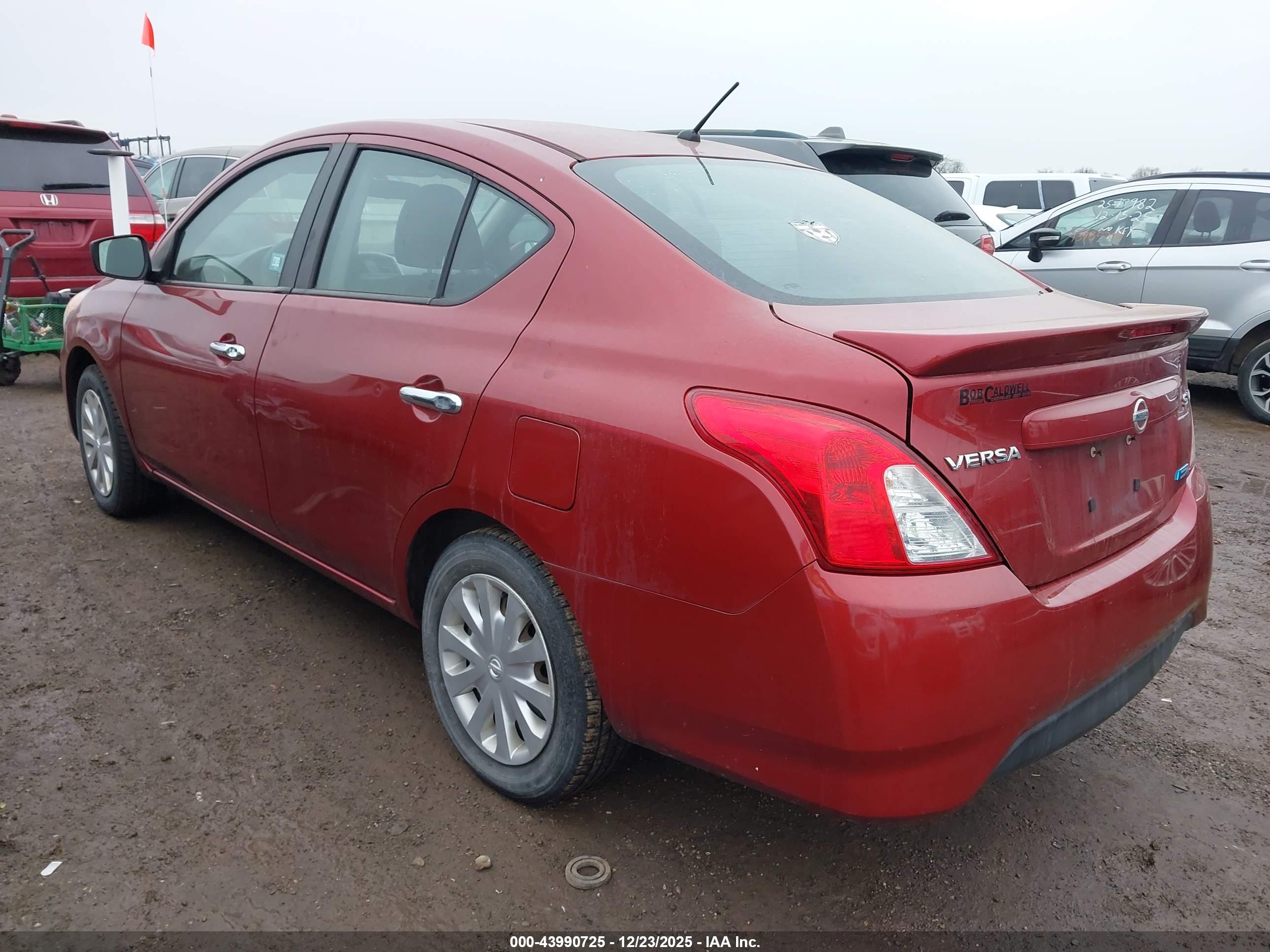 NISSAN VERSA image 3