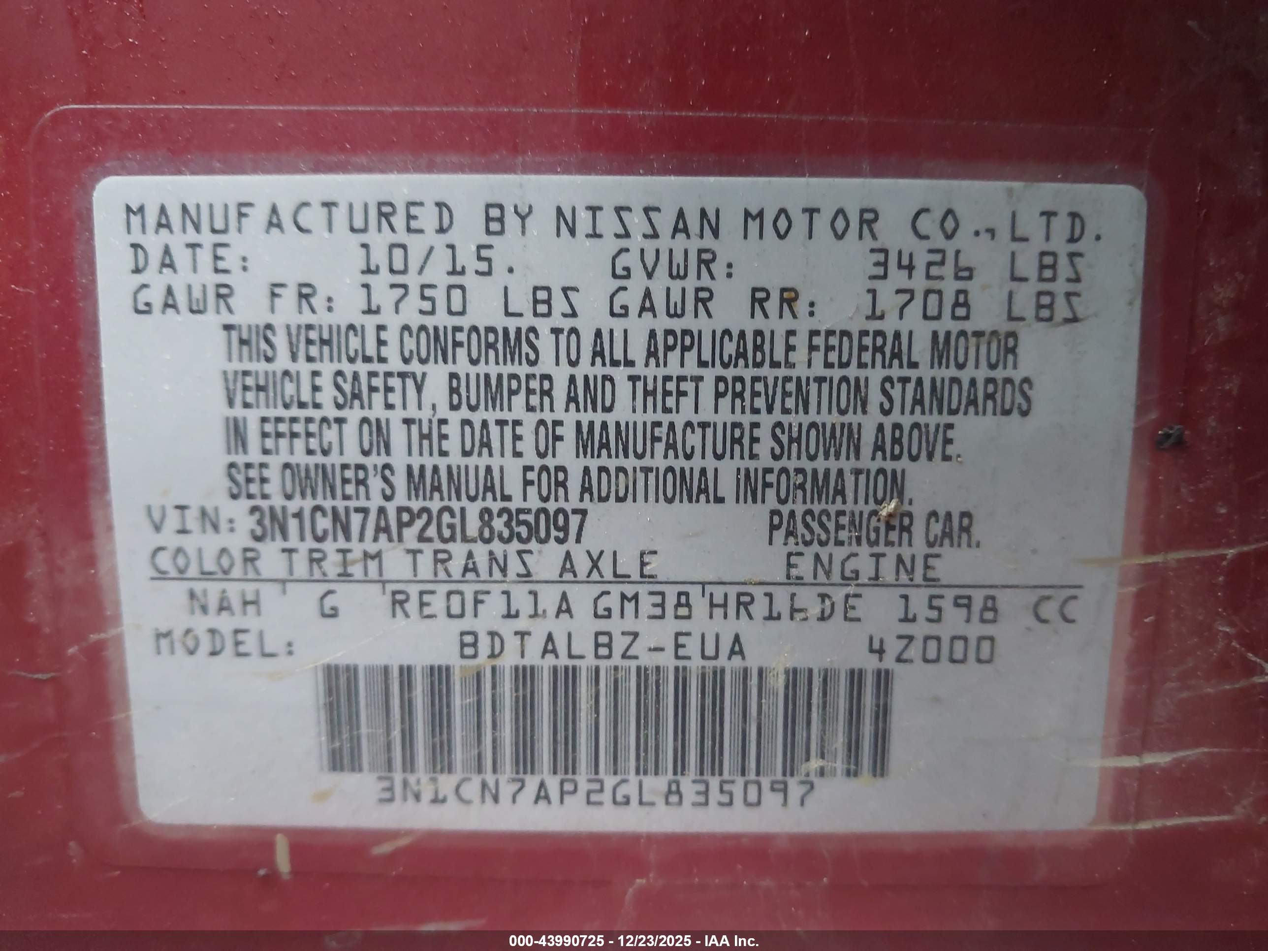 NISSAN VERSA image 9