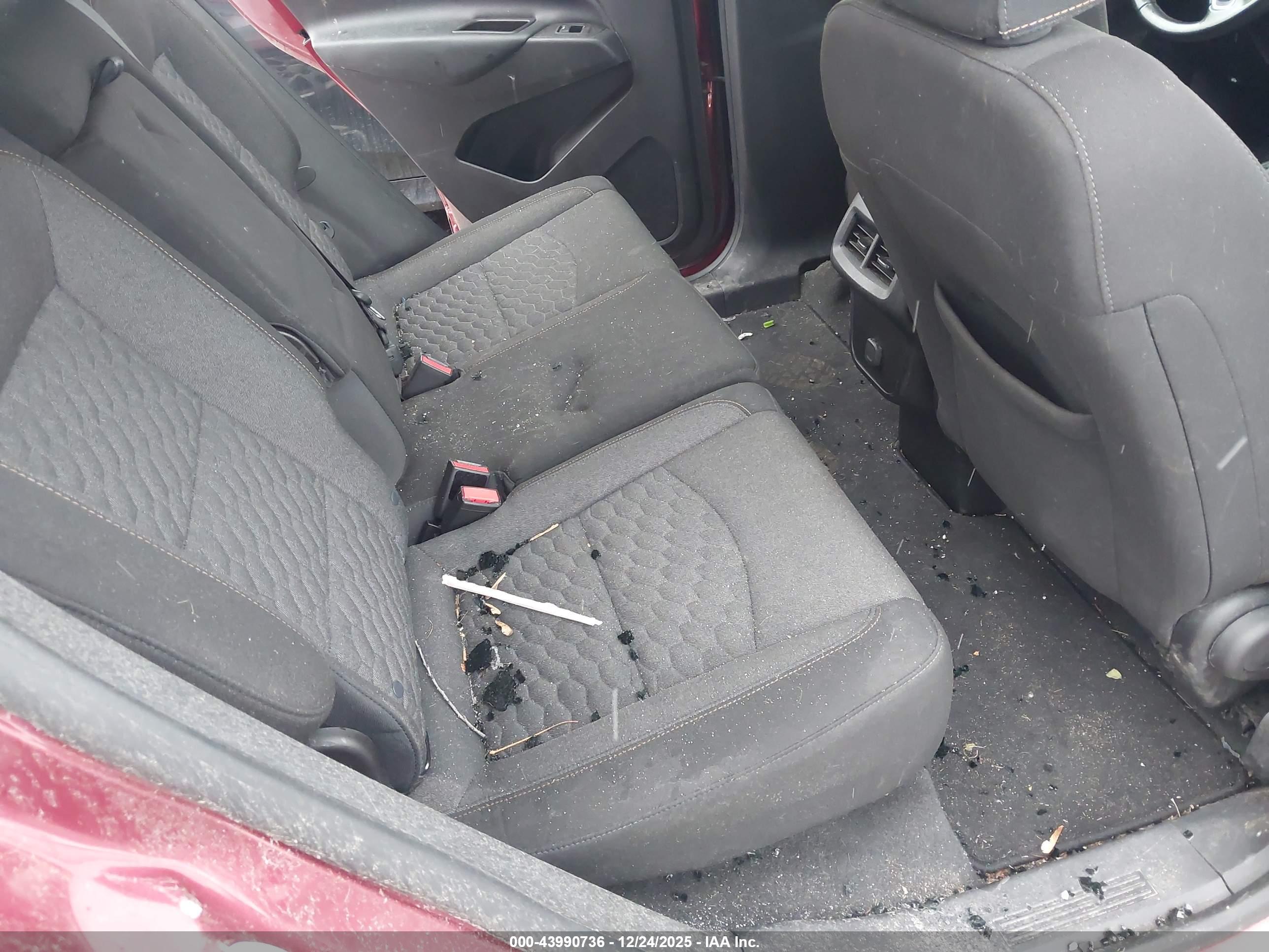CHEVROLET EQUINOX image 8