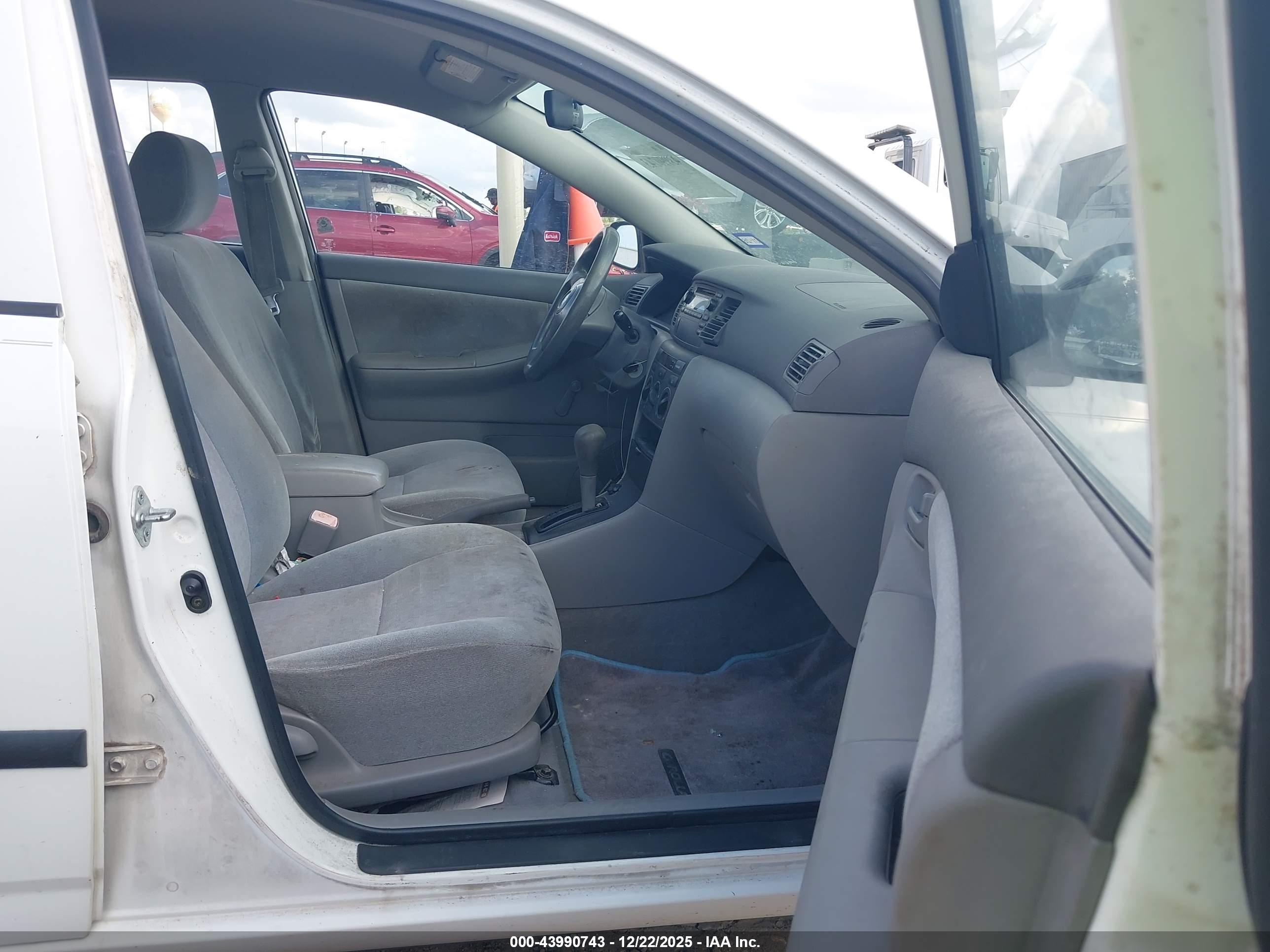 TOYOTA COROLLA image 5
