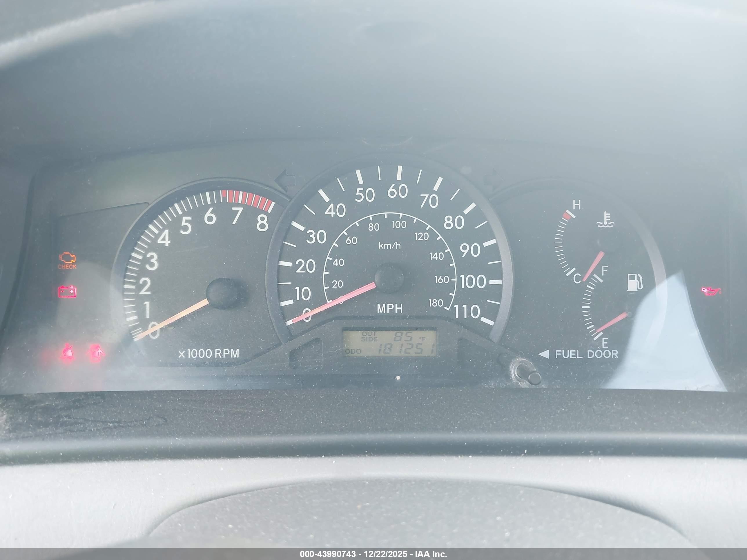 TOYOTA COROLLA image 7