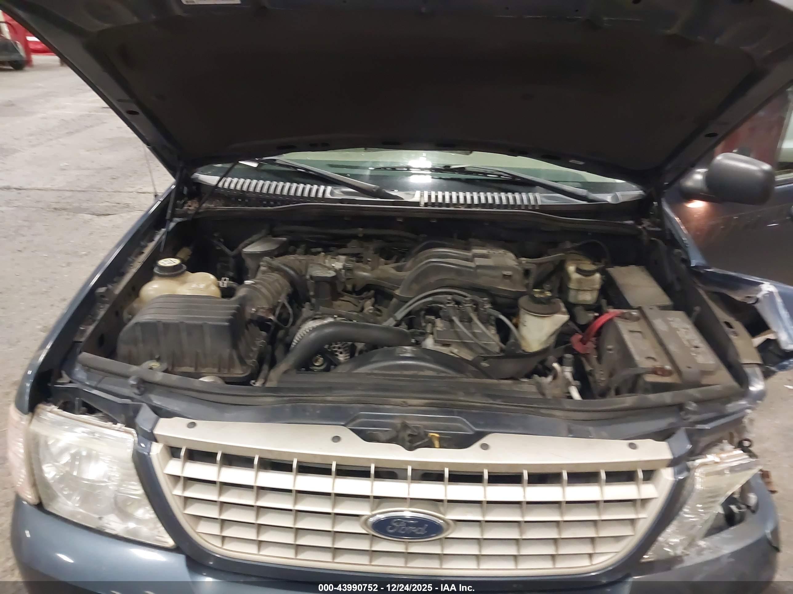 FORD EXPLORER image 10