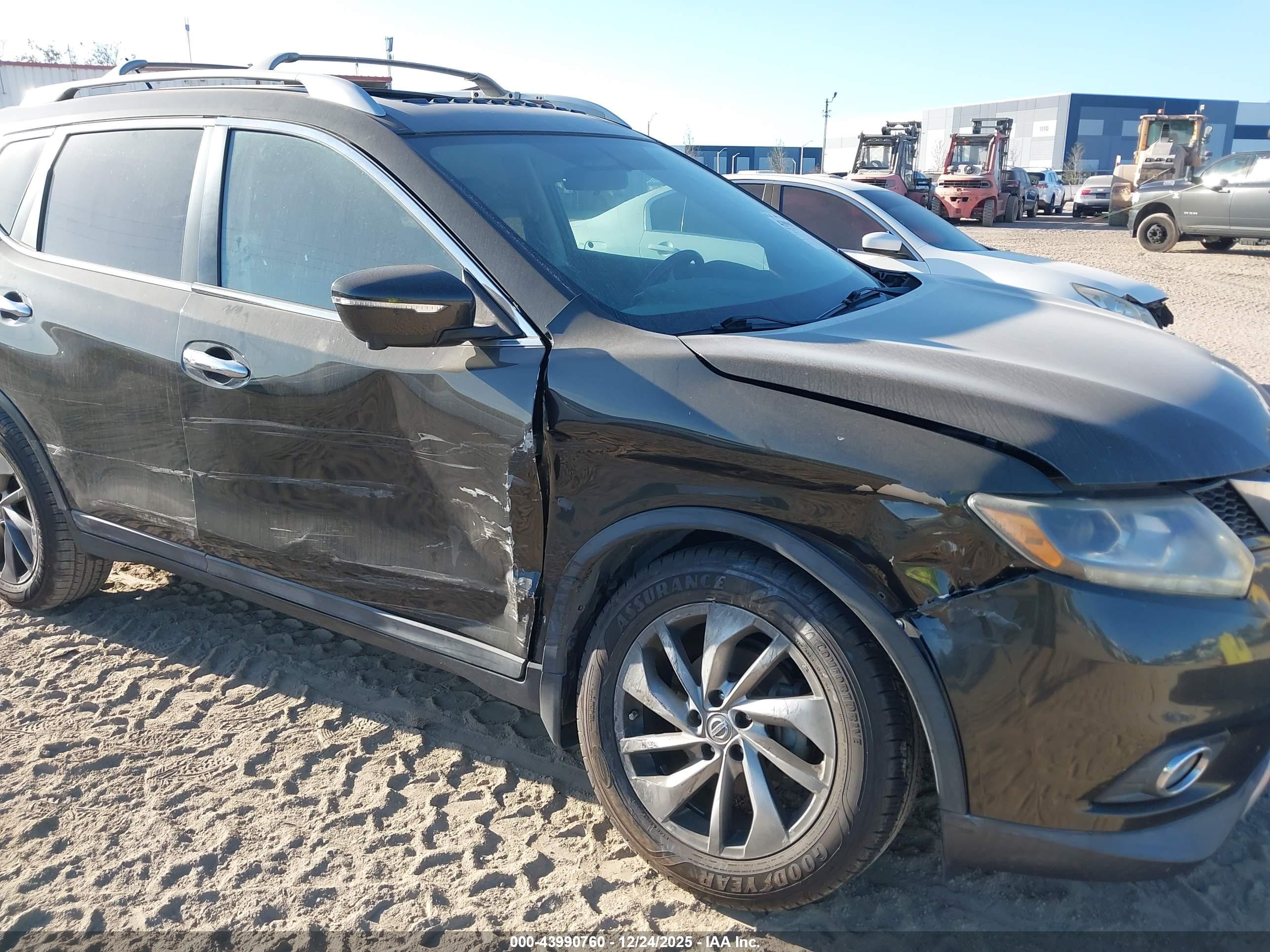 NISSAN ROGUE image 6