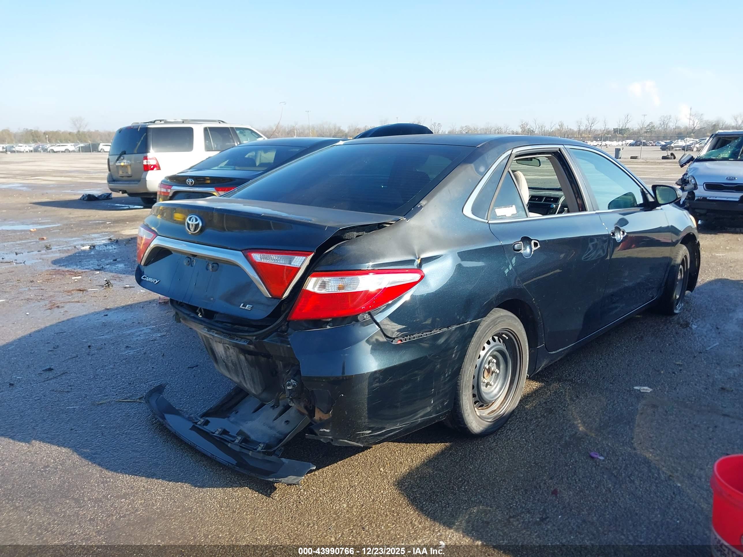 TOYOTA CAMRY image 4
