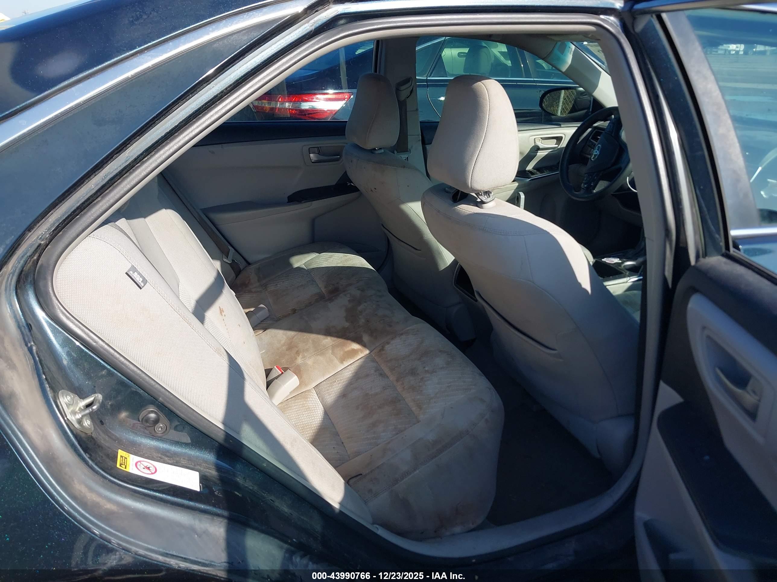 TOYOTA CAMRY image 8