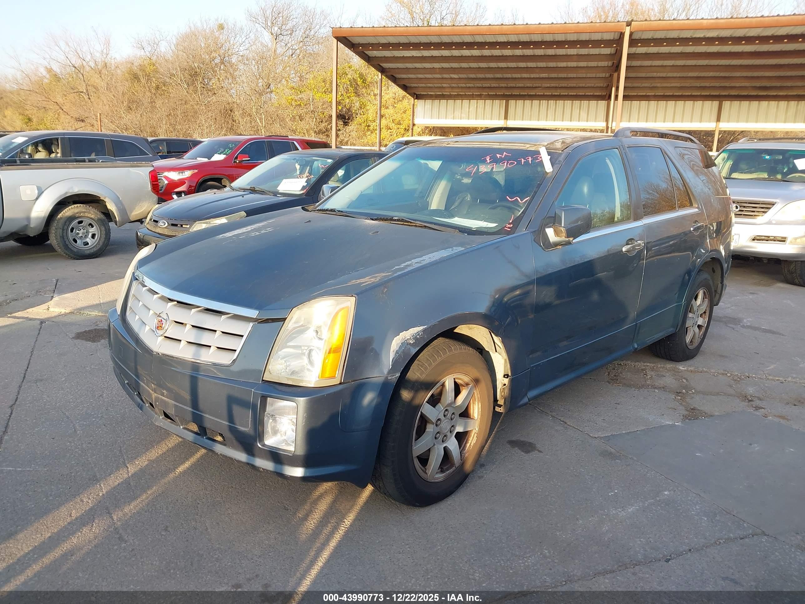 CADILLAC SRX image 2