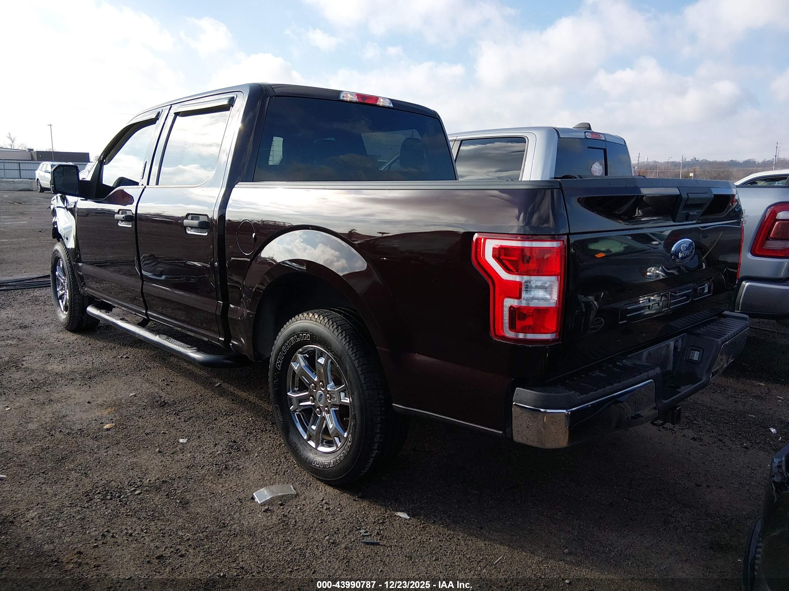 FORD F-150 image 3