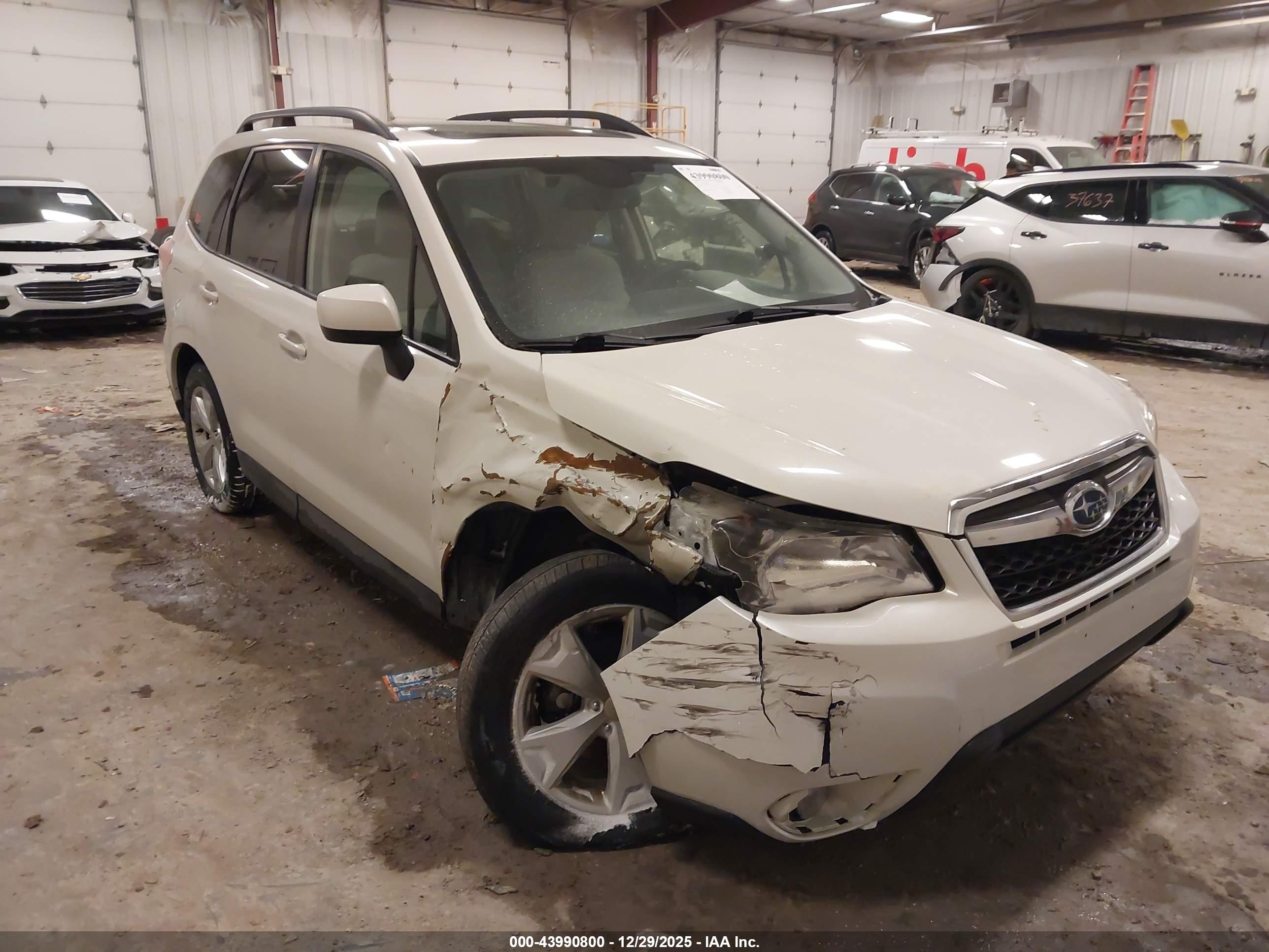 SUBARU FORESTER image 6