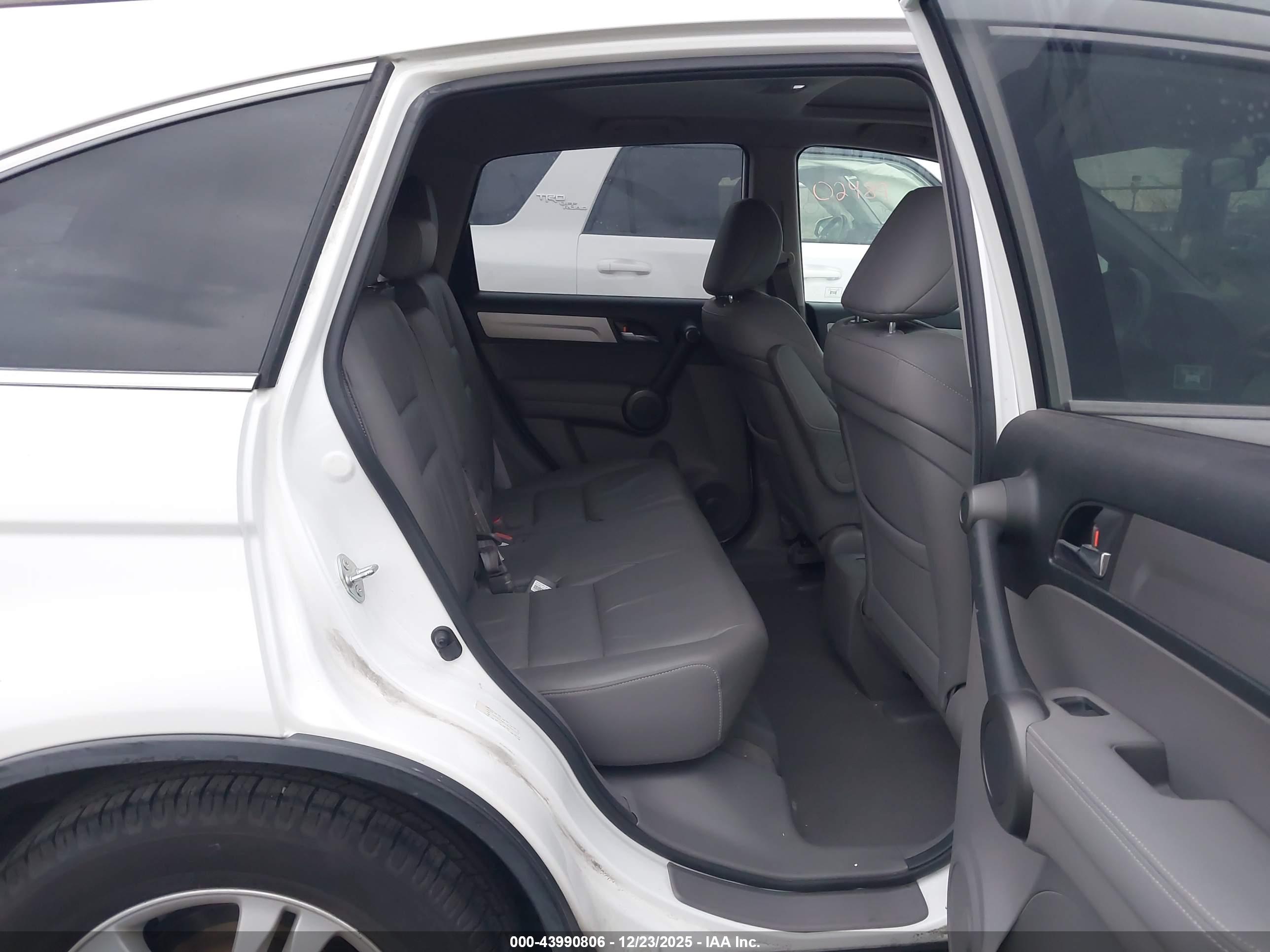 HONDA CR-V image 8