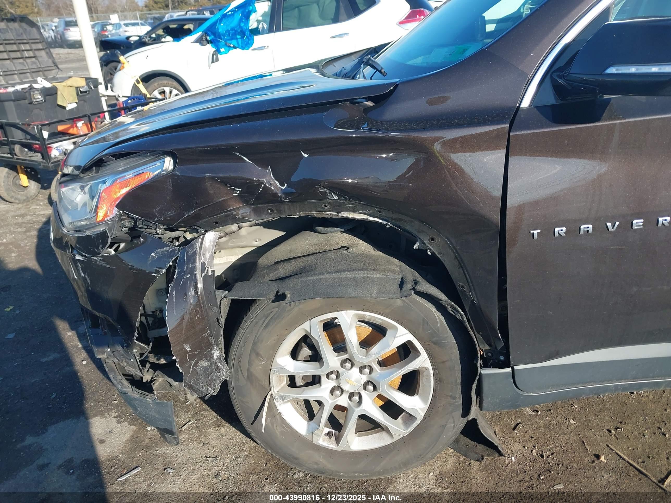 CHEVROLET TRAVERSE image 6