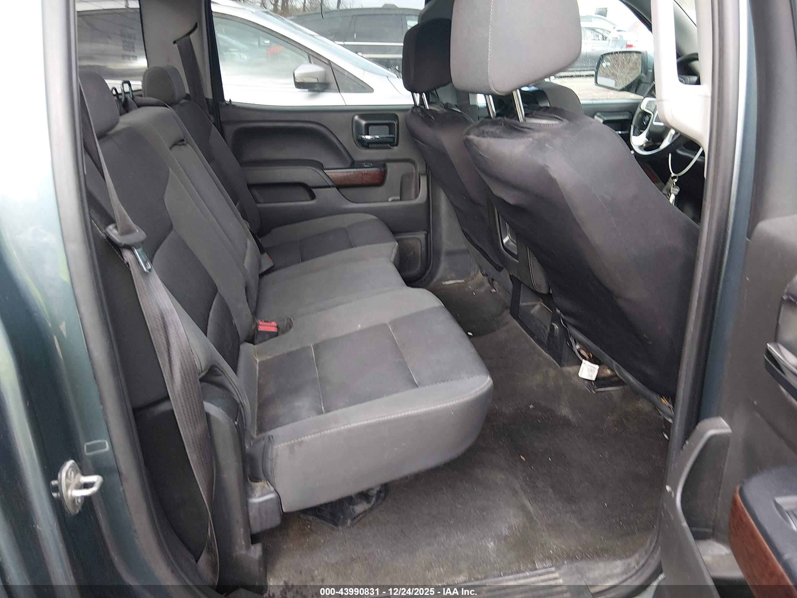 GMC SIERRA image 8