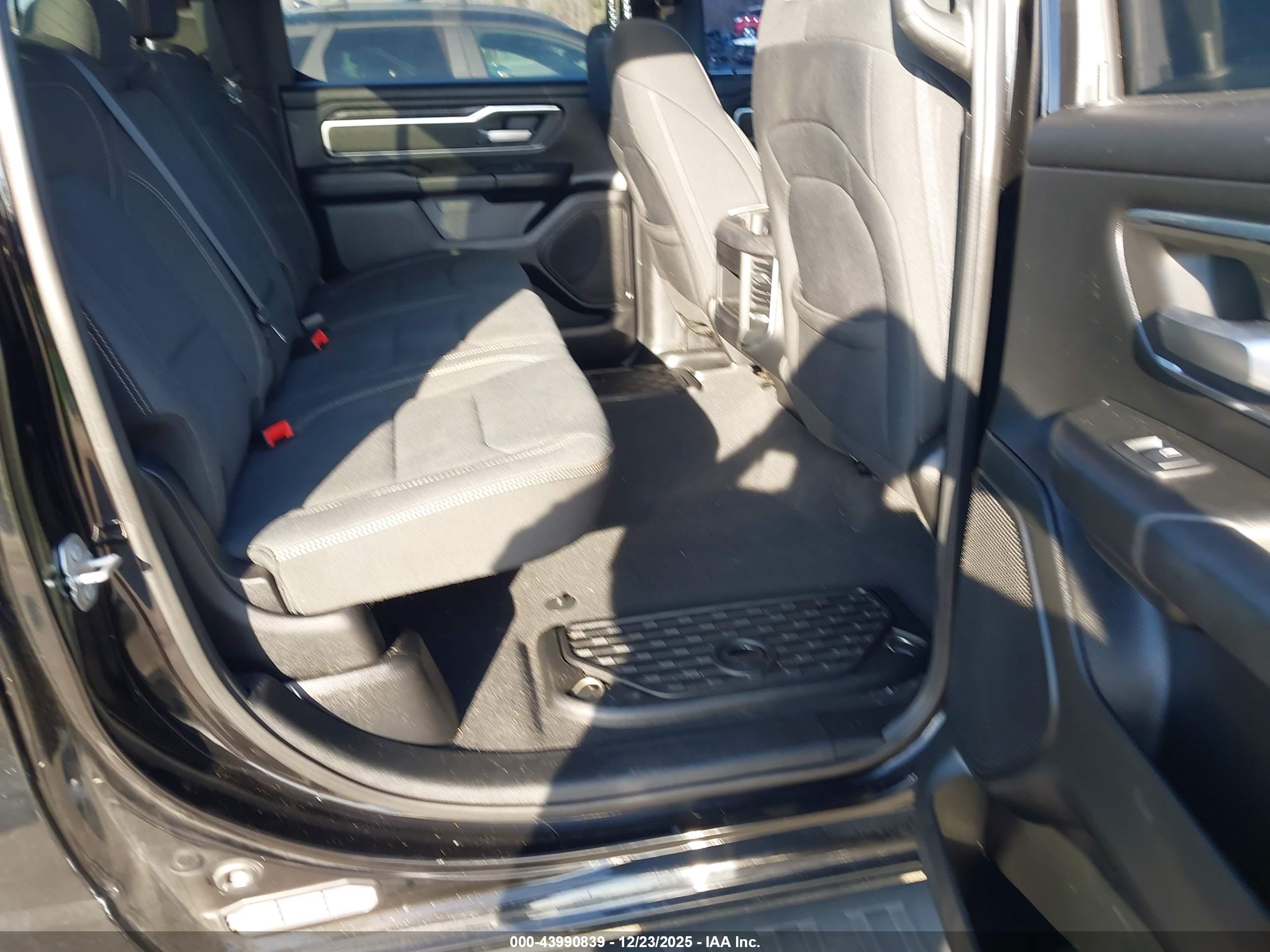 RAM 1500 image 8