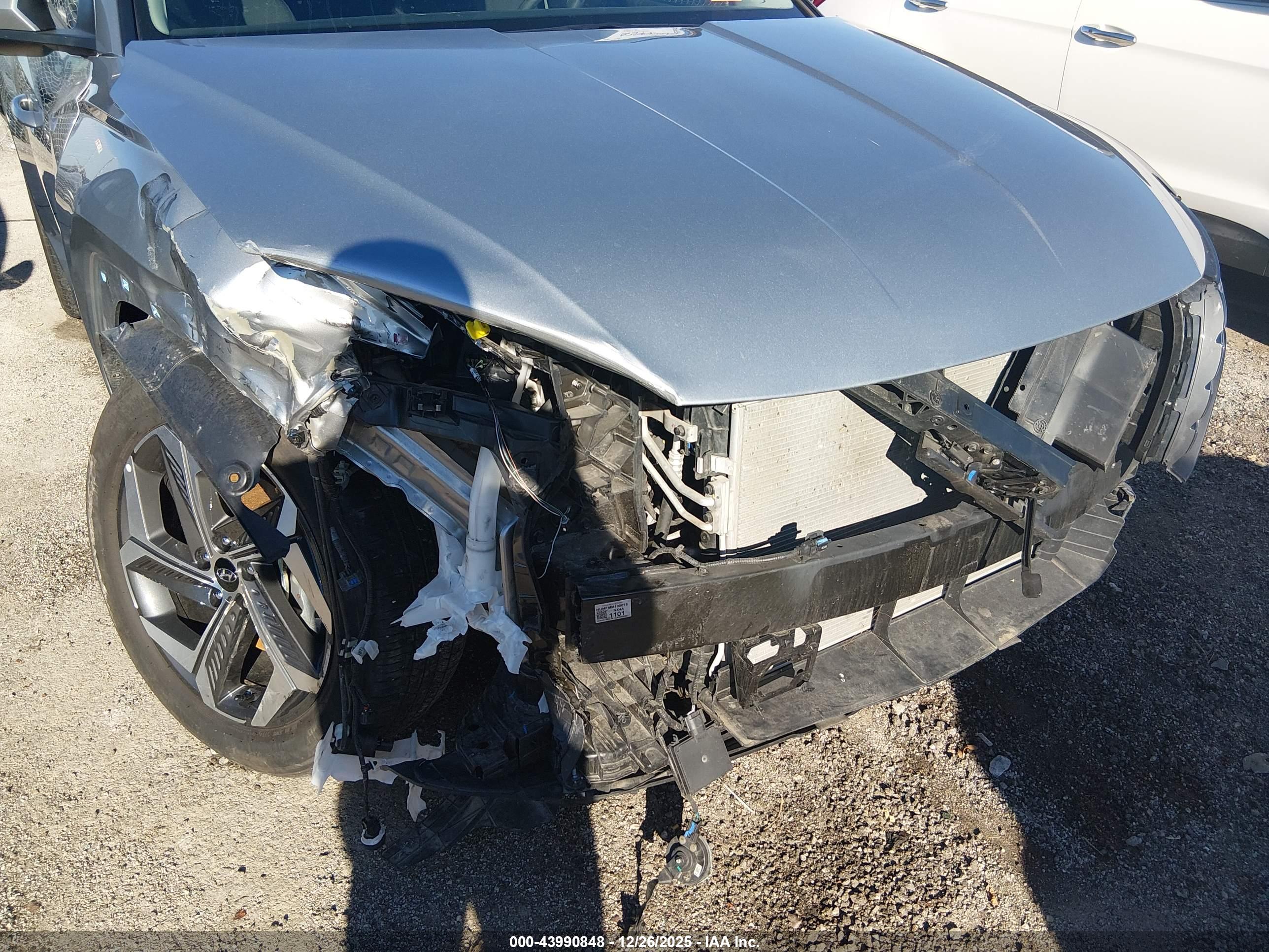 HYUNDAI TUCSON image 6