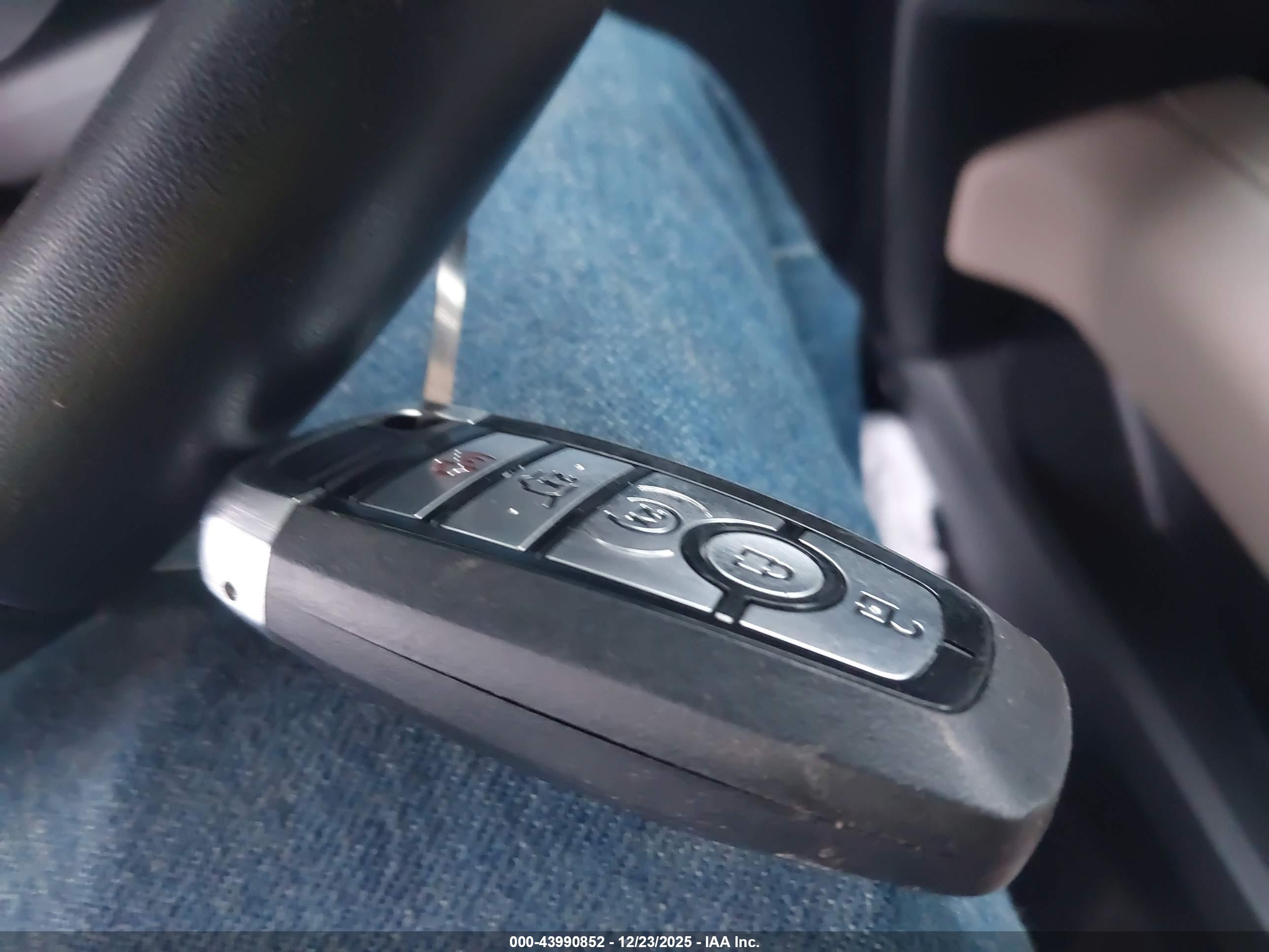 FORD EXPEDITION image 11