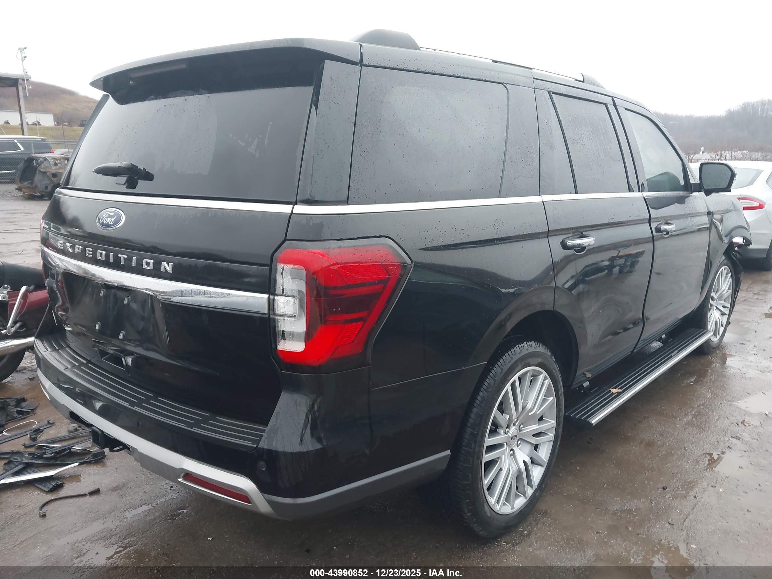 FORD EXPEDITION image 4