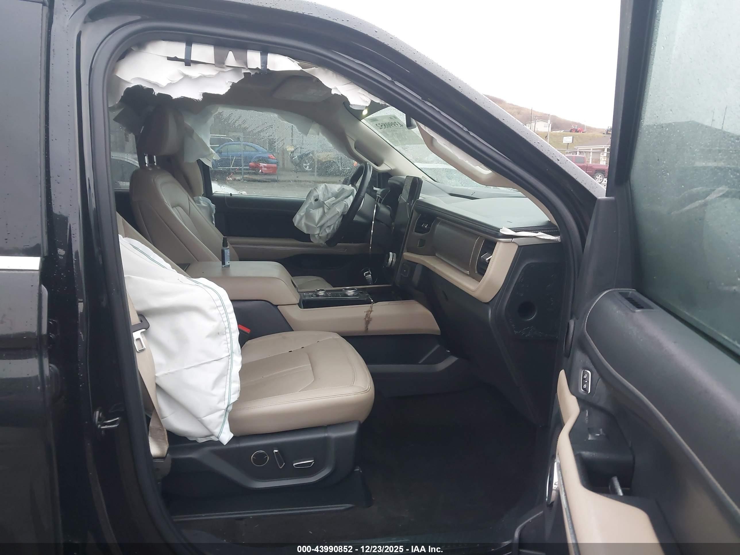 FORD EXPEDITION image 5