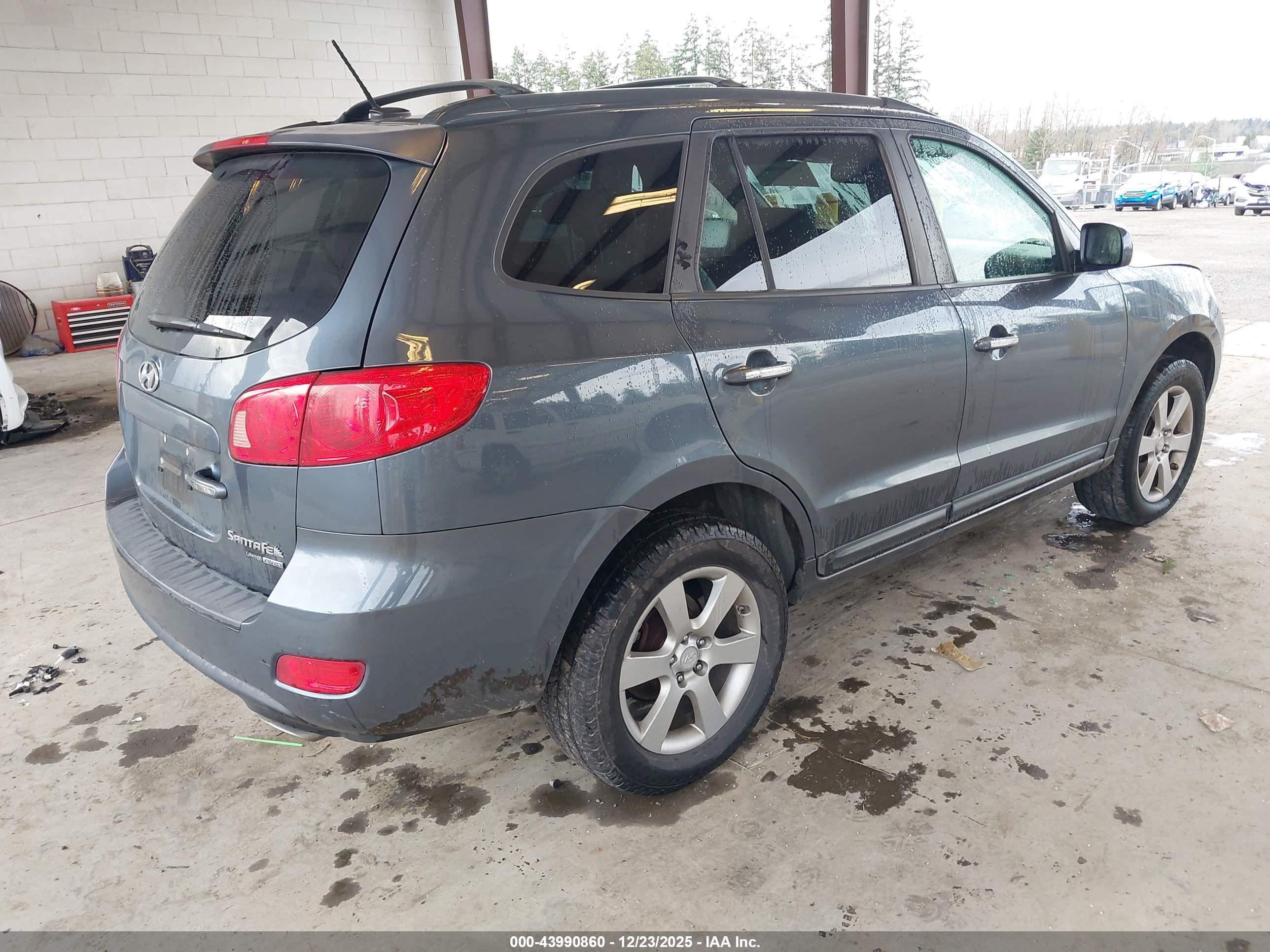HYUNDAI SANTA image 4