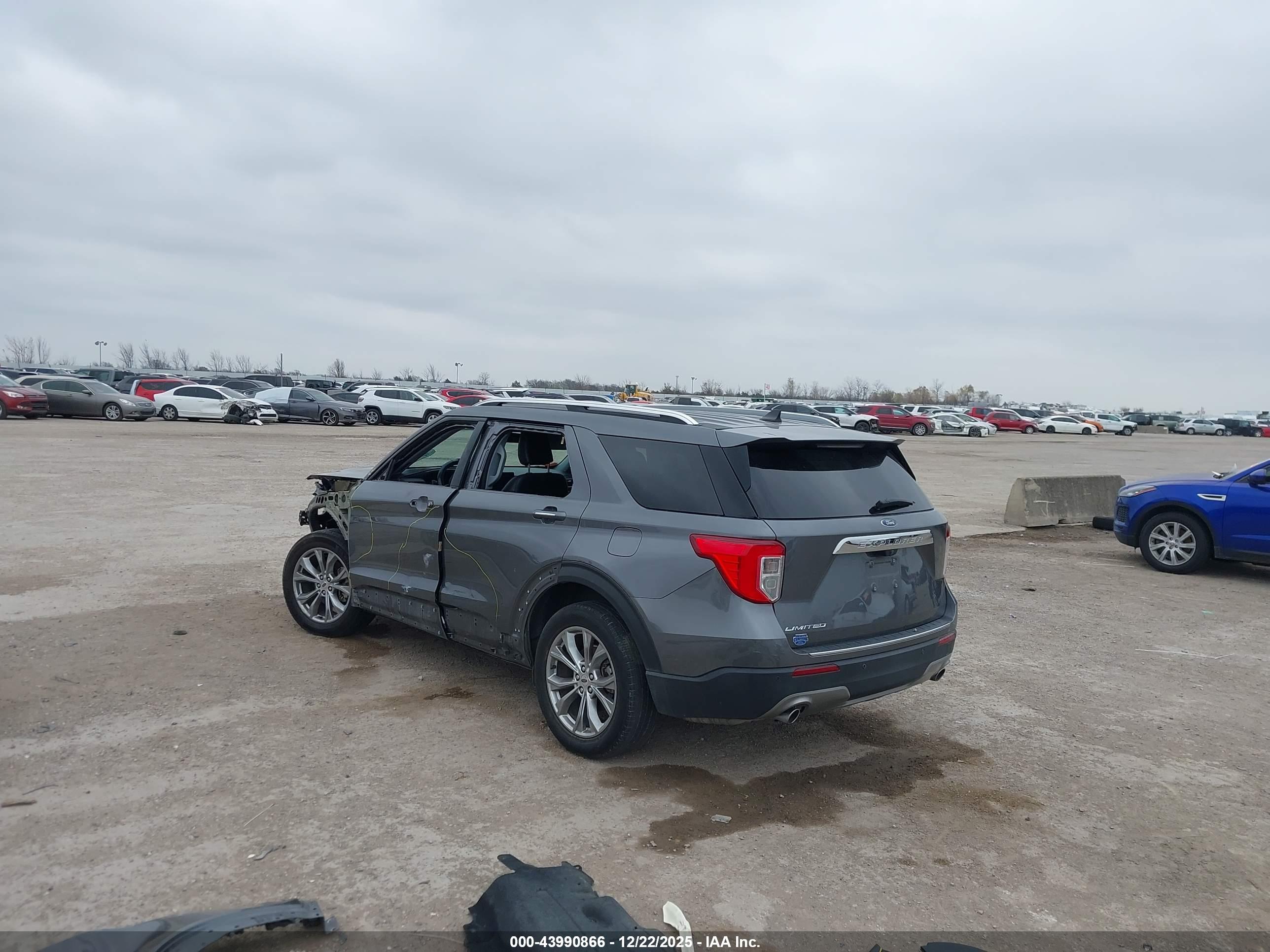 FORD EXPLORER image 3