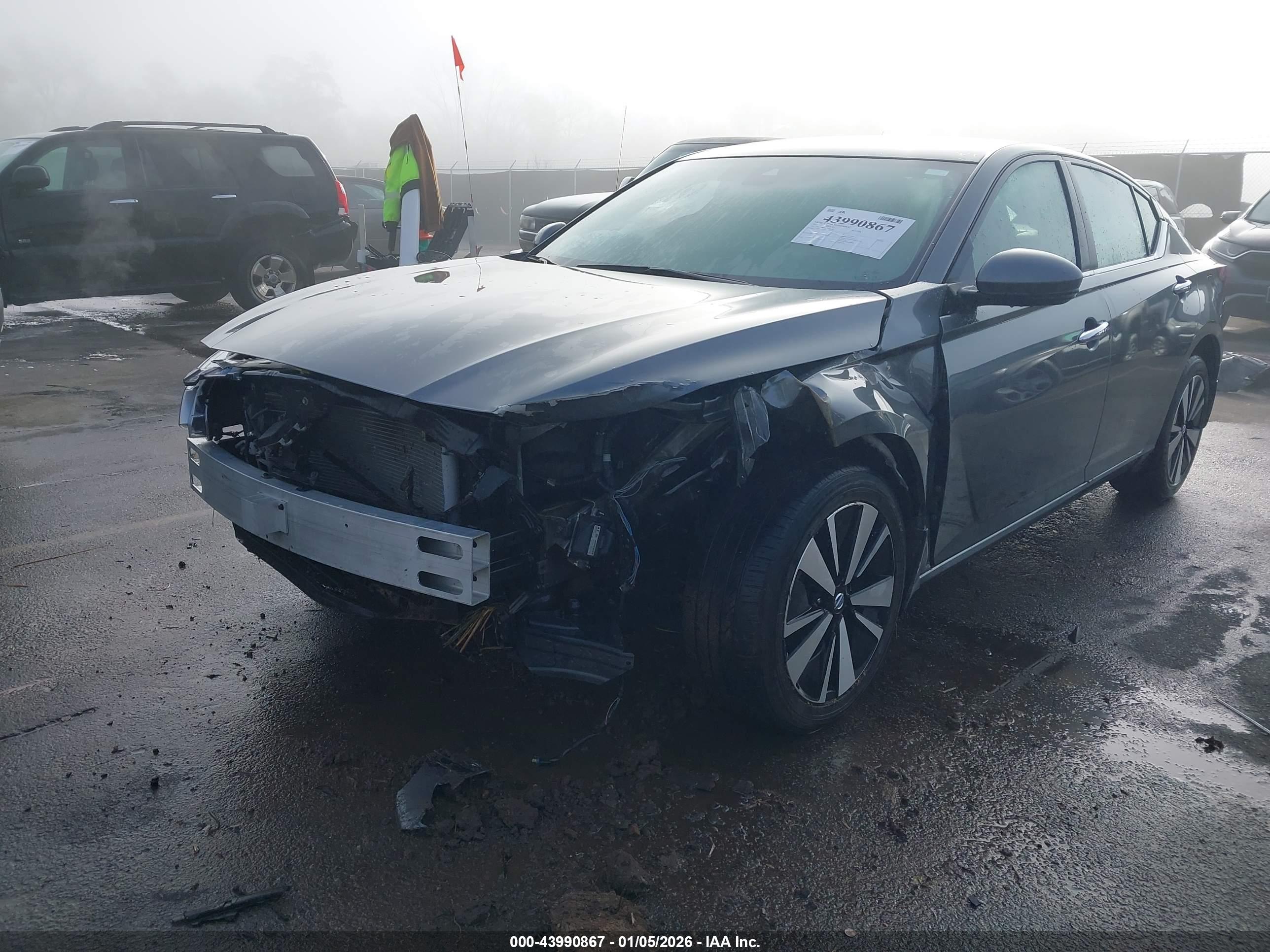 NISSAN ALTIMA image 6