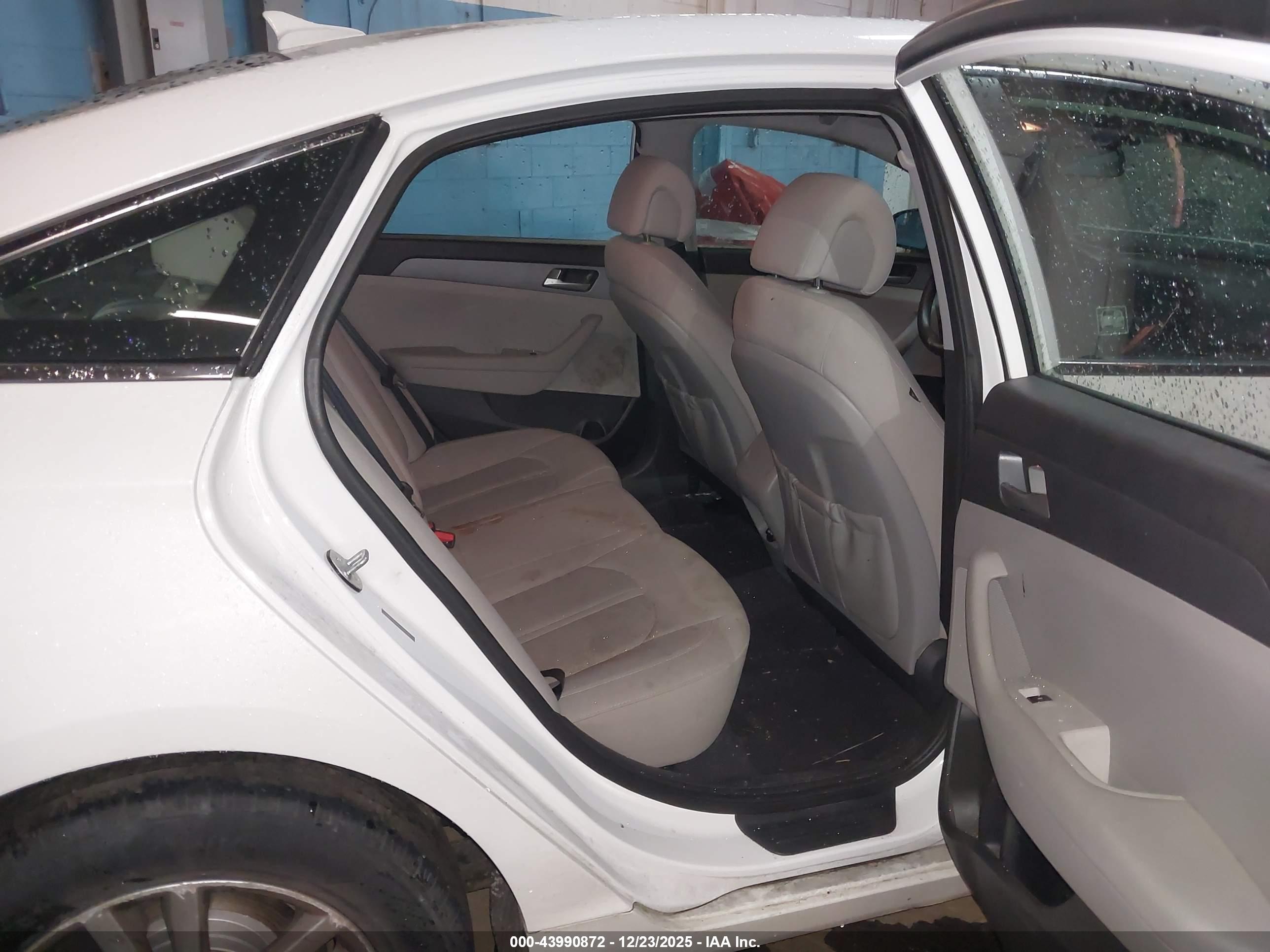 HYUNDAI SONATA image 8