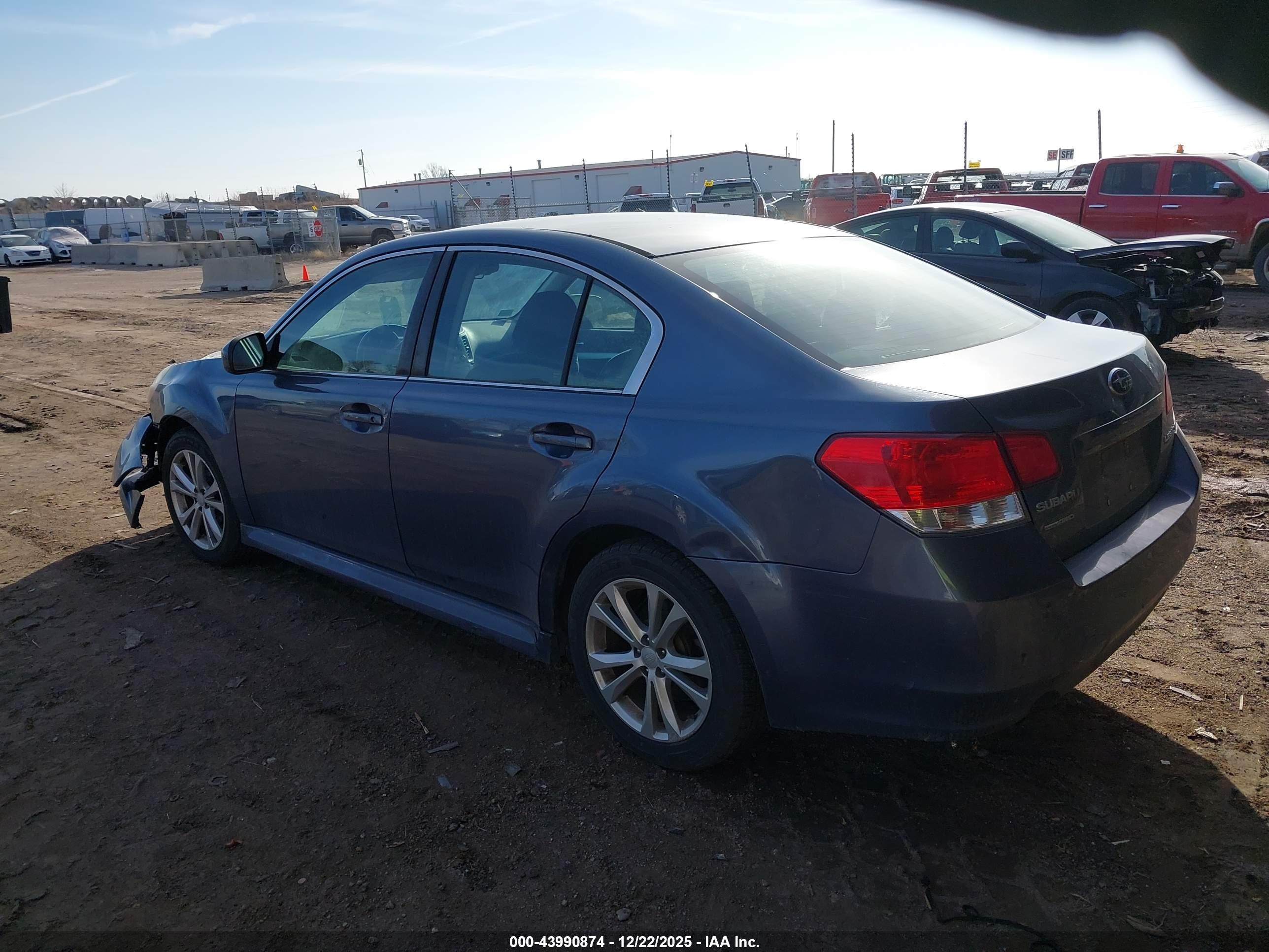 SUBARU LEGACY image 3