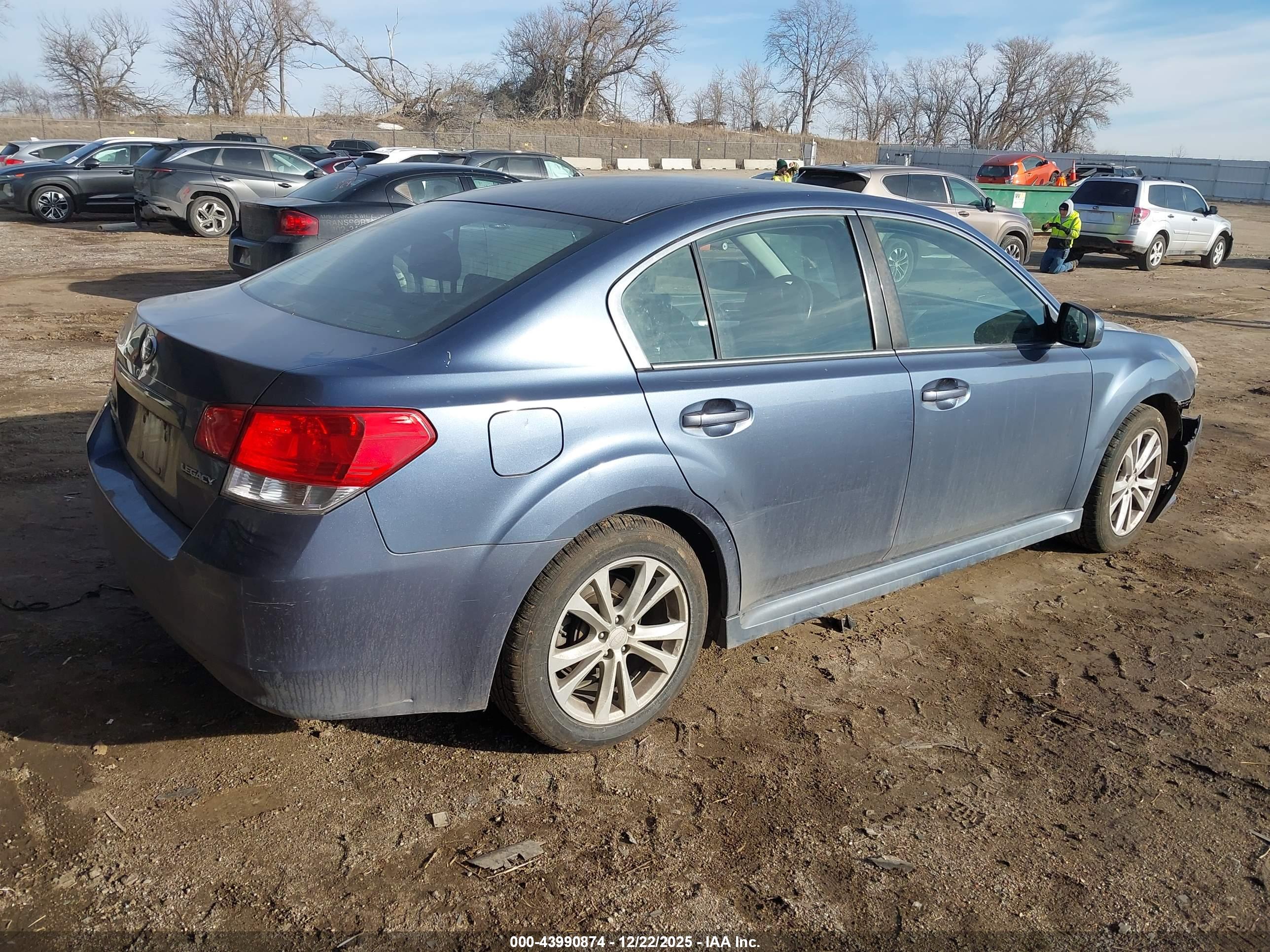 SUBARU LEGACY image 4