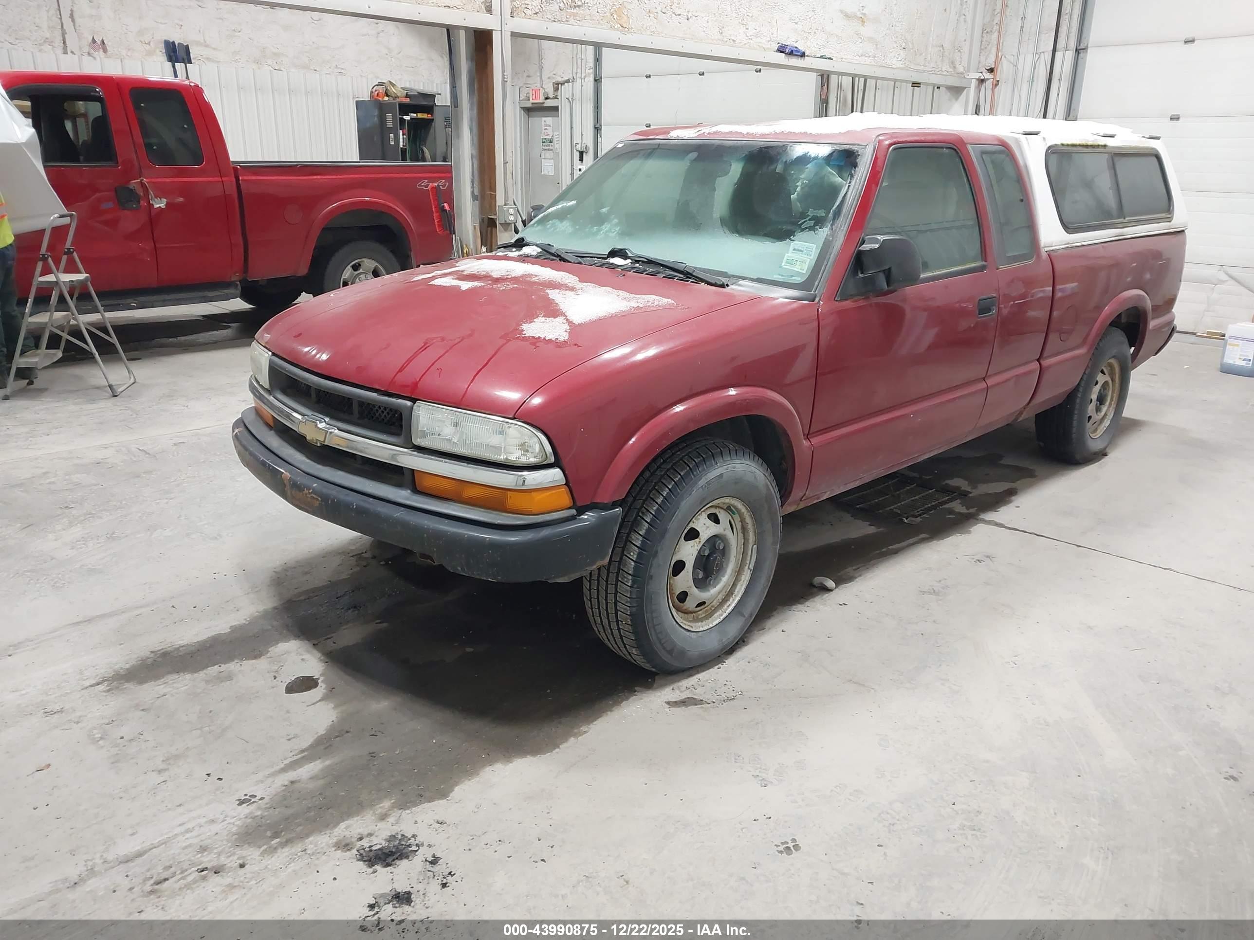 CHEVROLET S-10 image 2