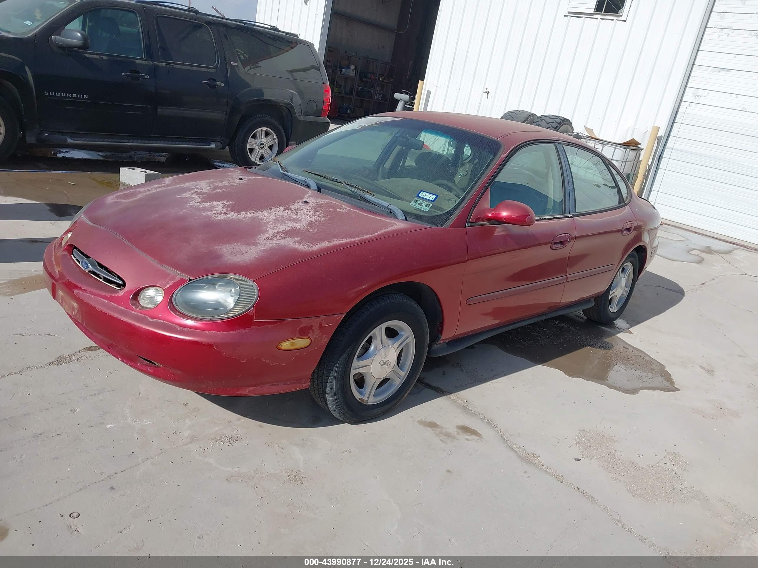 FORD TAURUS image 2