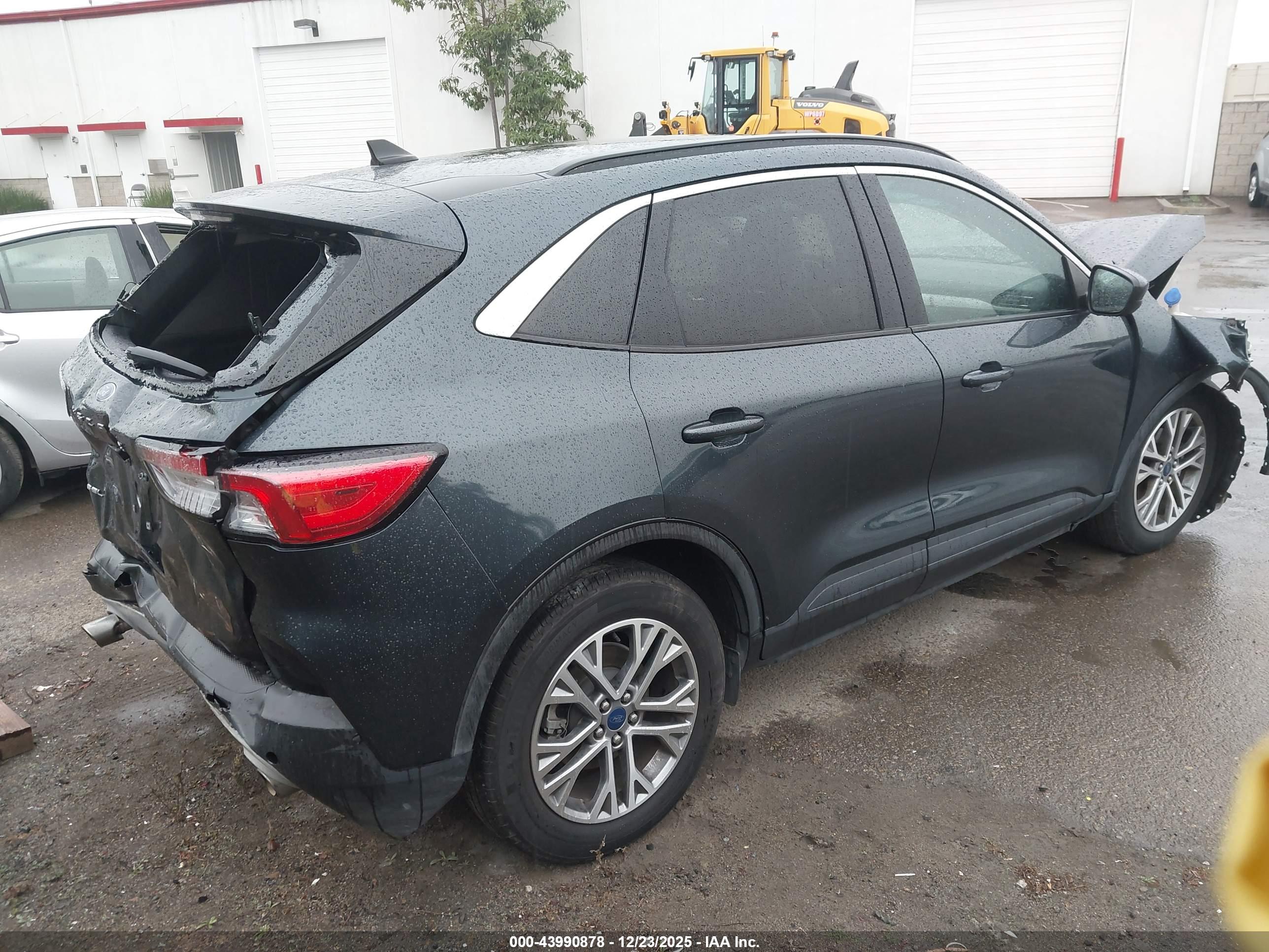 FORD ESCAPE image 4